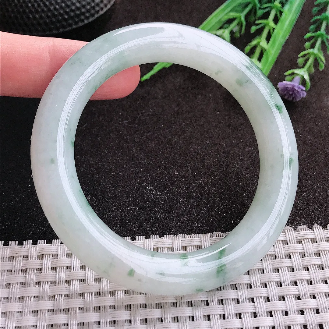 实拍A货翡翠54/10.7老坑冰润起胶飘花胖圆条手镯翡翠玉镯子