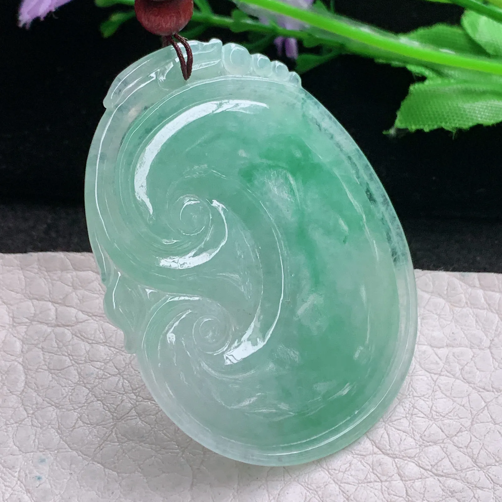 zen实拍53*40.8*5.6缅甸翡翠精美满绿飘花玉如意玉项坠 玉挂件