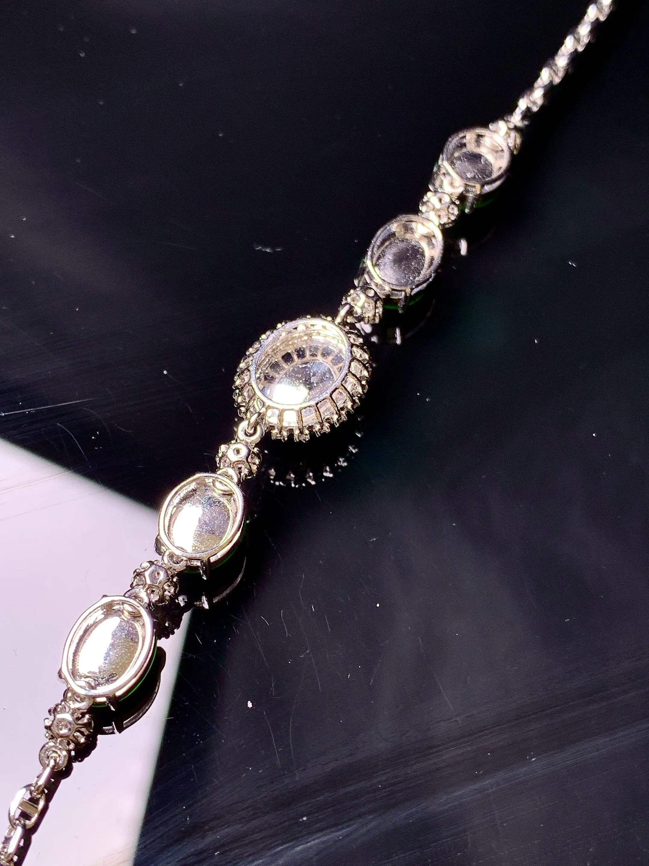 18金钻镶嵌满绿蛋面手链 玉质细腻 色泽清新艳丽 整体尺寸75.5*11*6.2