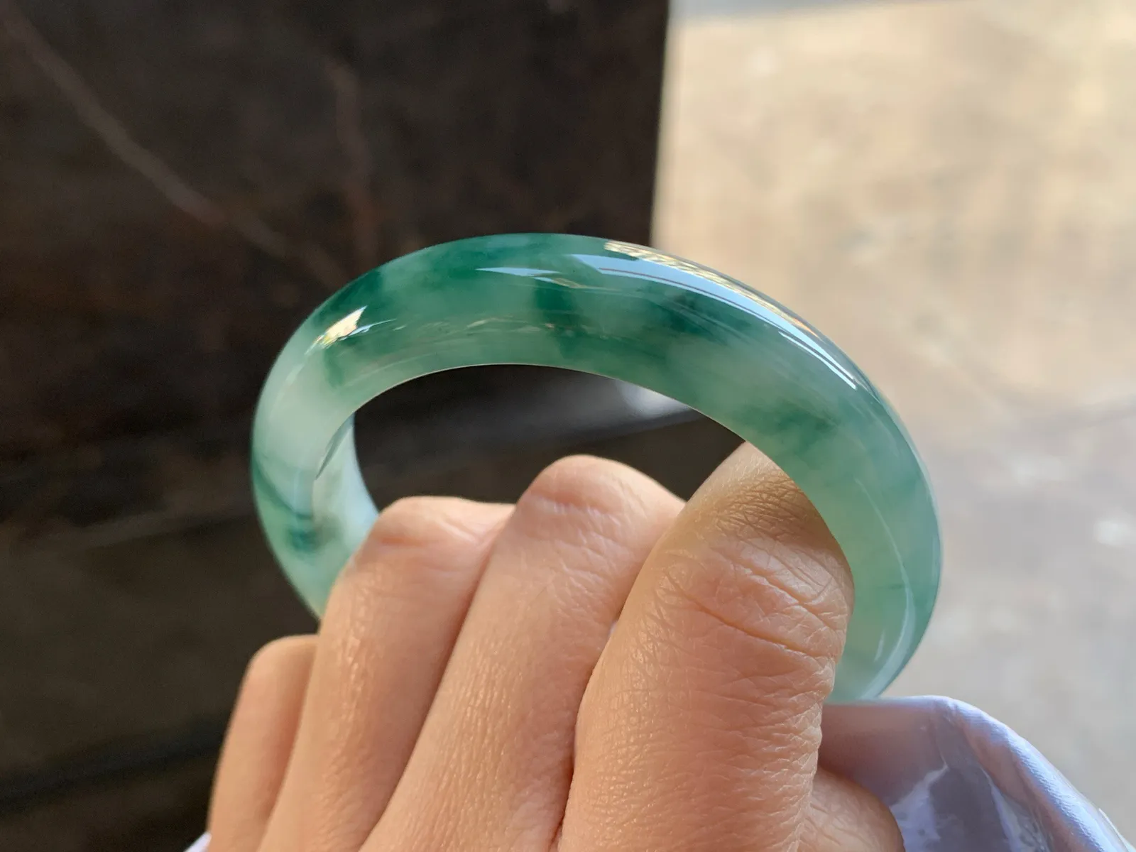 51-12.5-7.8

蓝花手镯^_^飘花浓郁 细腻