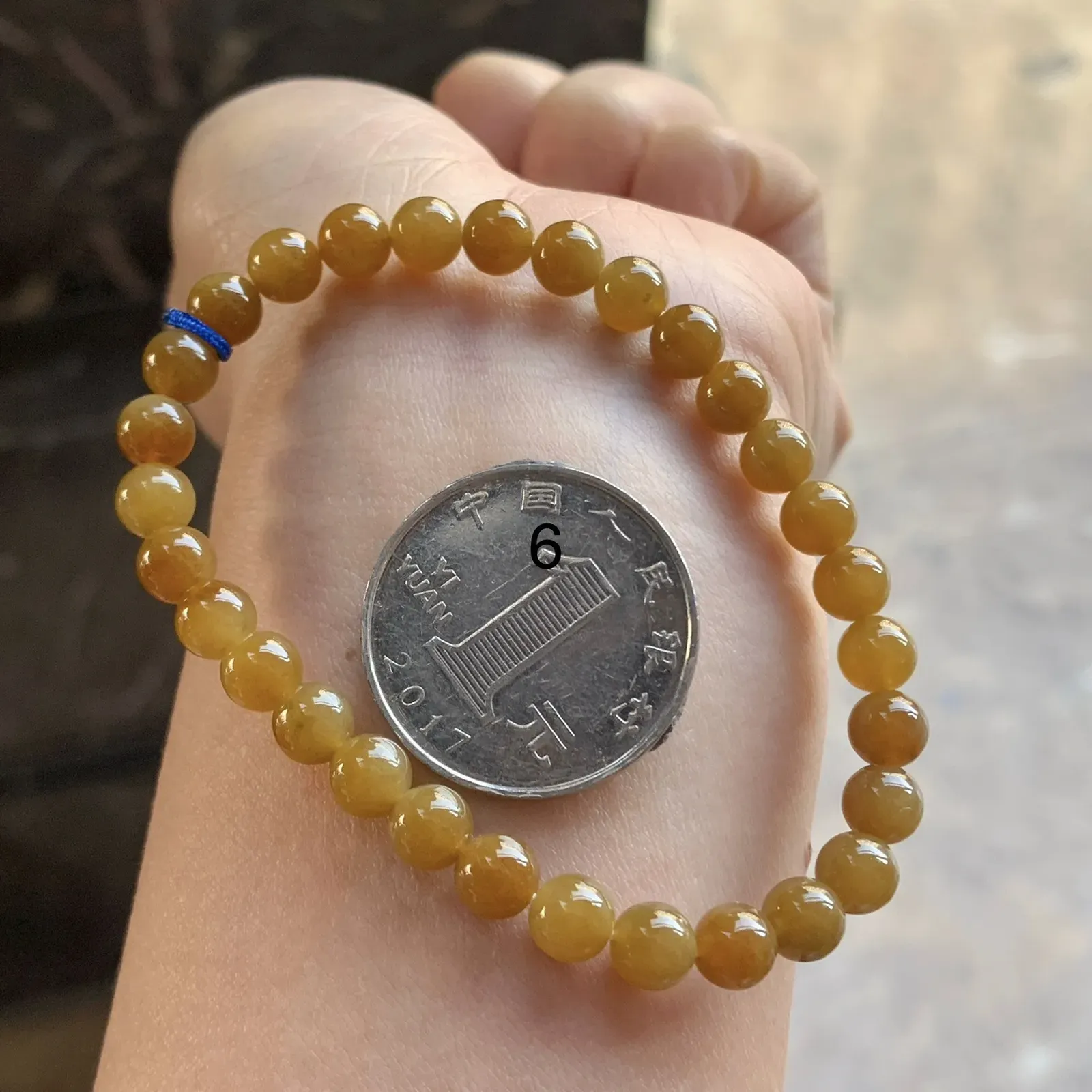 黄翡手串^_^鲜艳 玉质温润 尺寸6