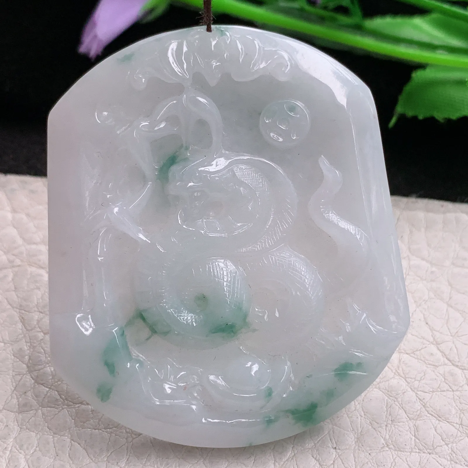 yn实拍53.8*46.5*5.8缅甸翡翠精雕飘花腰缠万贯 生肖蛇玉吊坠 玉挂坠