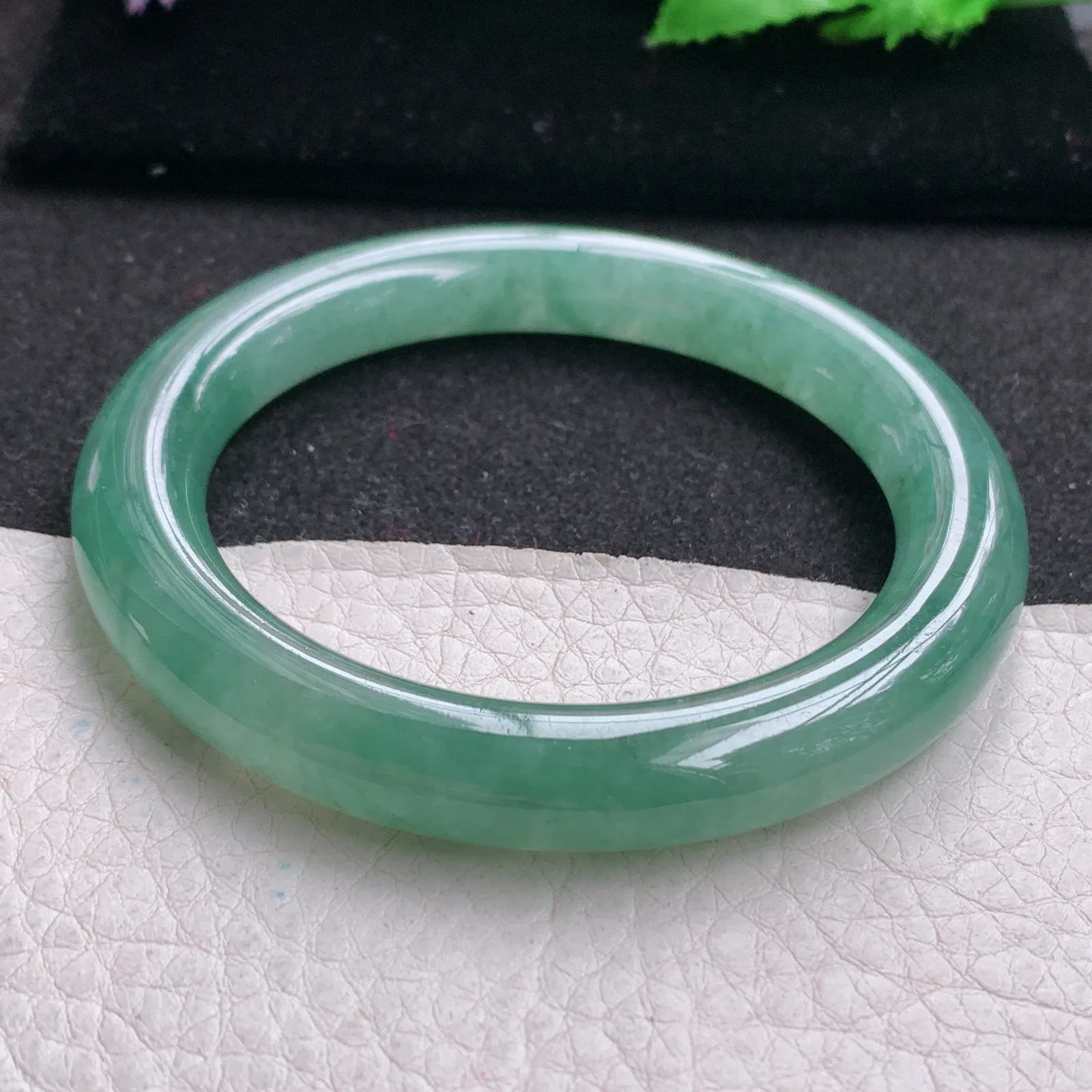 xd自然光55*9.5*10美人镯 缅甸翡翠a货玉手镯冰油飘花圆条玉手环