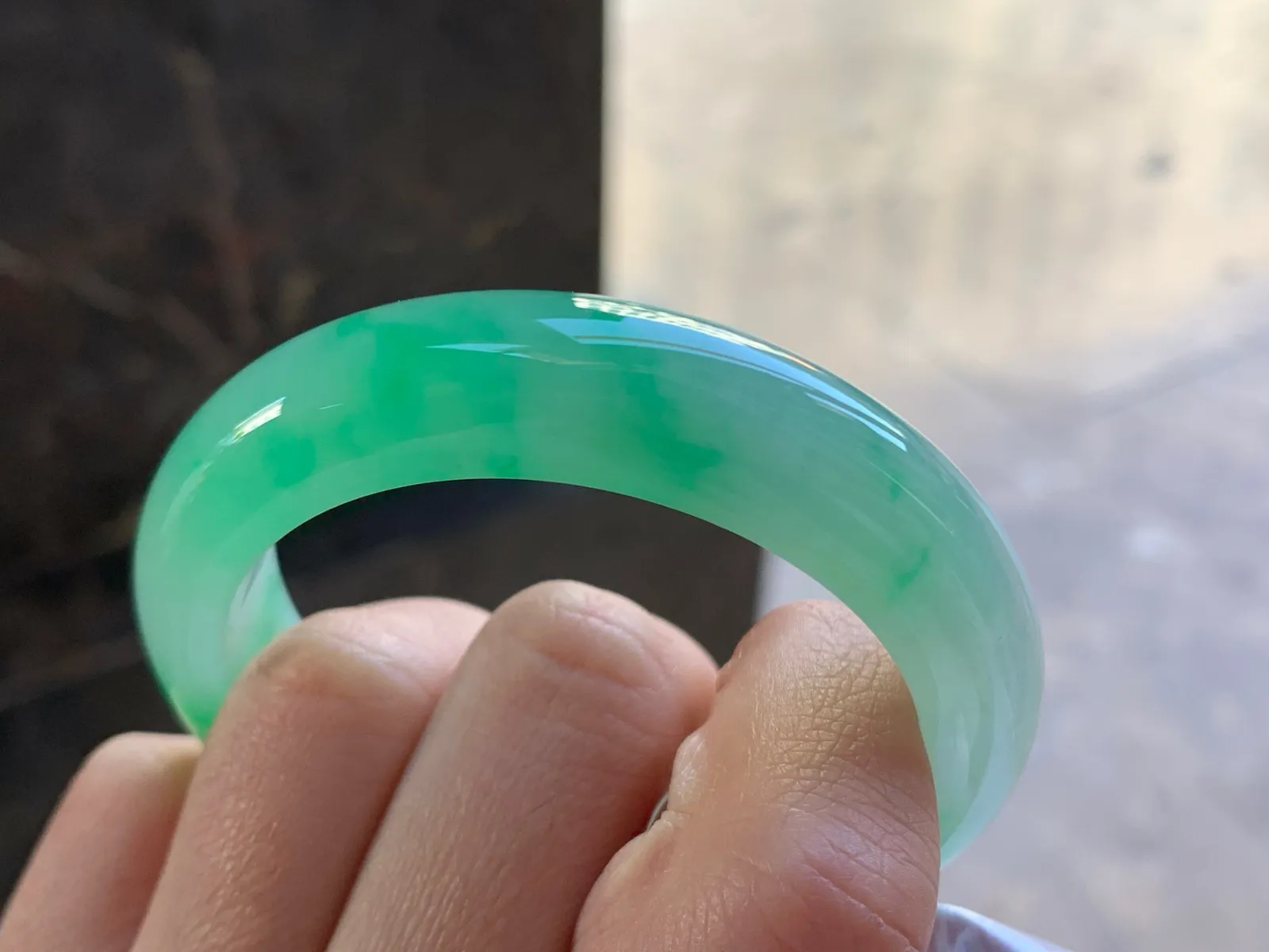 52-12.8-8.7

晴绿手镯^_^清新冰透