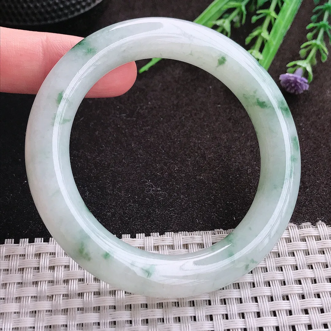 实拍A货翡翠54/10.7老坑冰润起胶飘花胖圆条手镯翡翠玉镯子