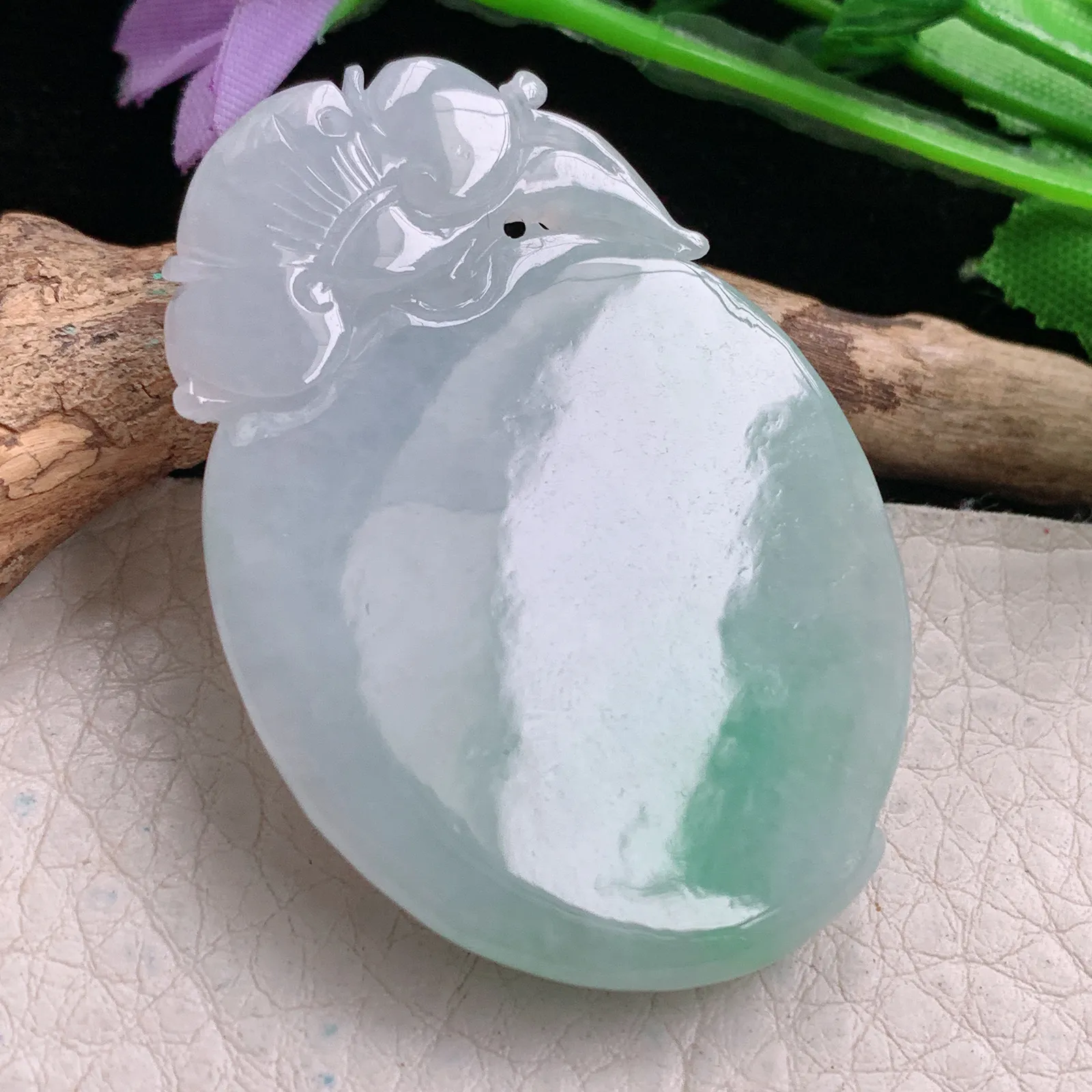 zen实拍51.3*35.5*12.6缅甸翡翠精美飘绿寿桃如意玉 福瓜项坠 玉挂件