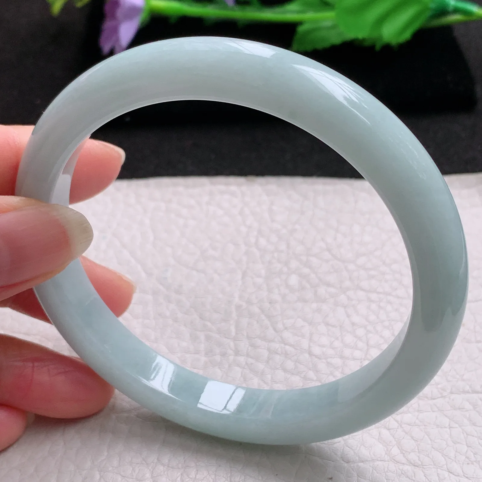 js大圈口66*10.6*8.5平安镯 缅甸翡翠a货精美白月光宽边玉手镯 玉手环