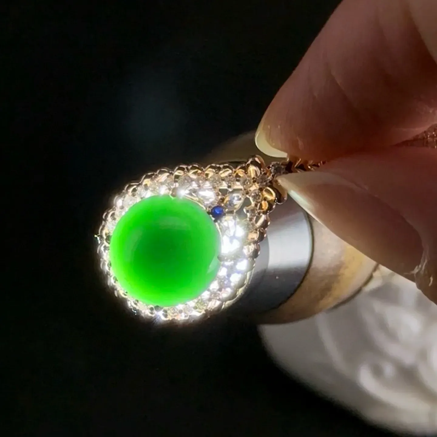 18k墨翠豪镶耳坠 种好色正 黑度极好 打灯通透 油性十足 尺寸10.6