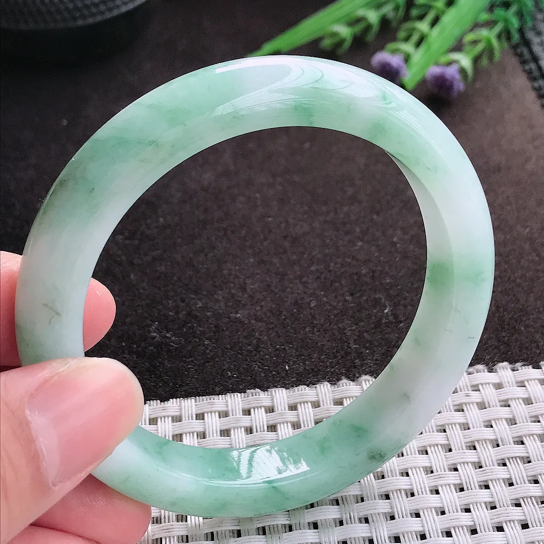 实拍A货翡翠56.5/11.4/8.5老坑冰润飘花手镯宽边玉镯子