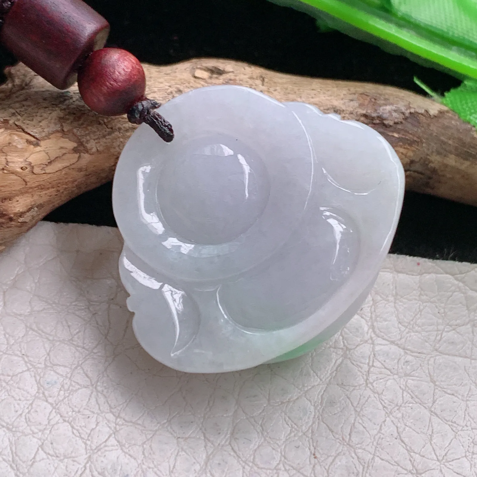 zen实拍27.8*30.5*12.8缅甸翡翠精雕白底青佛公 大肚佛玉项坠 玉挂件