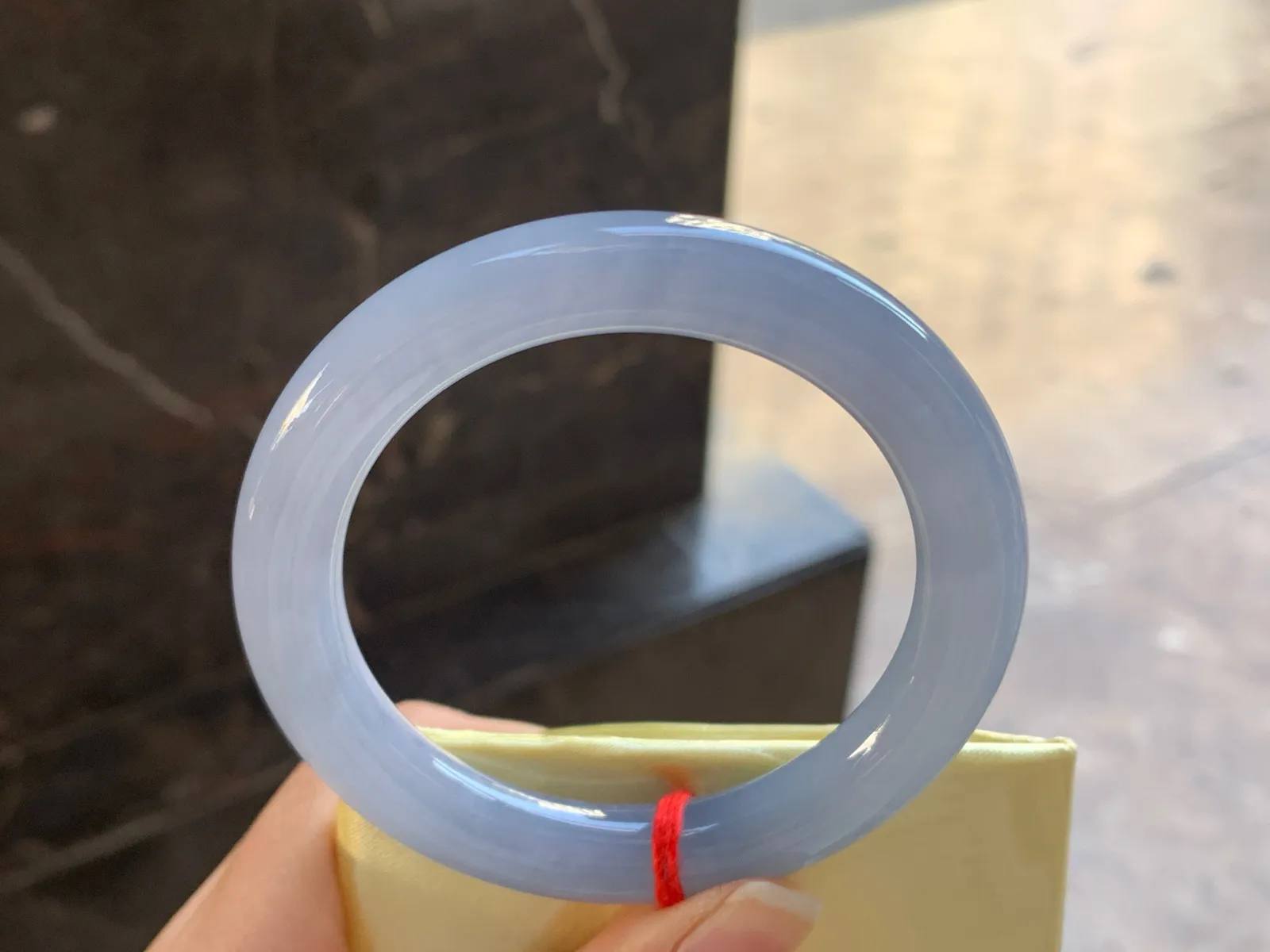 53-9.7

紫罗兰圆条手镯^_^玉质温润