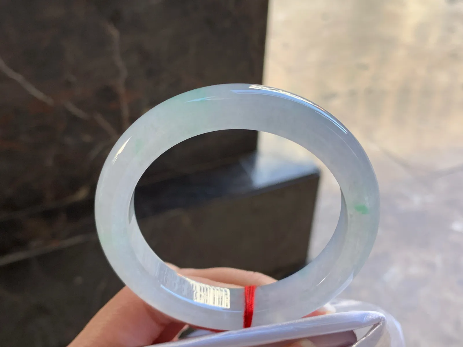 56-12.1-9.3

冰种手镯^_^清新冰透