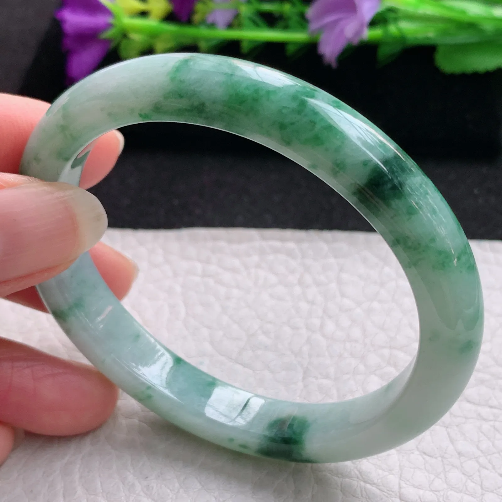 js实拍56.5*48.5*10*7.3轮胎镯 缅甸翡翠精美水润飘花椭圆宽边玉手镯 玉手环