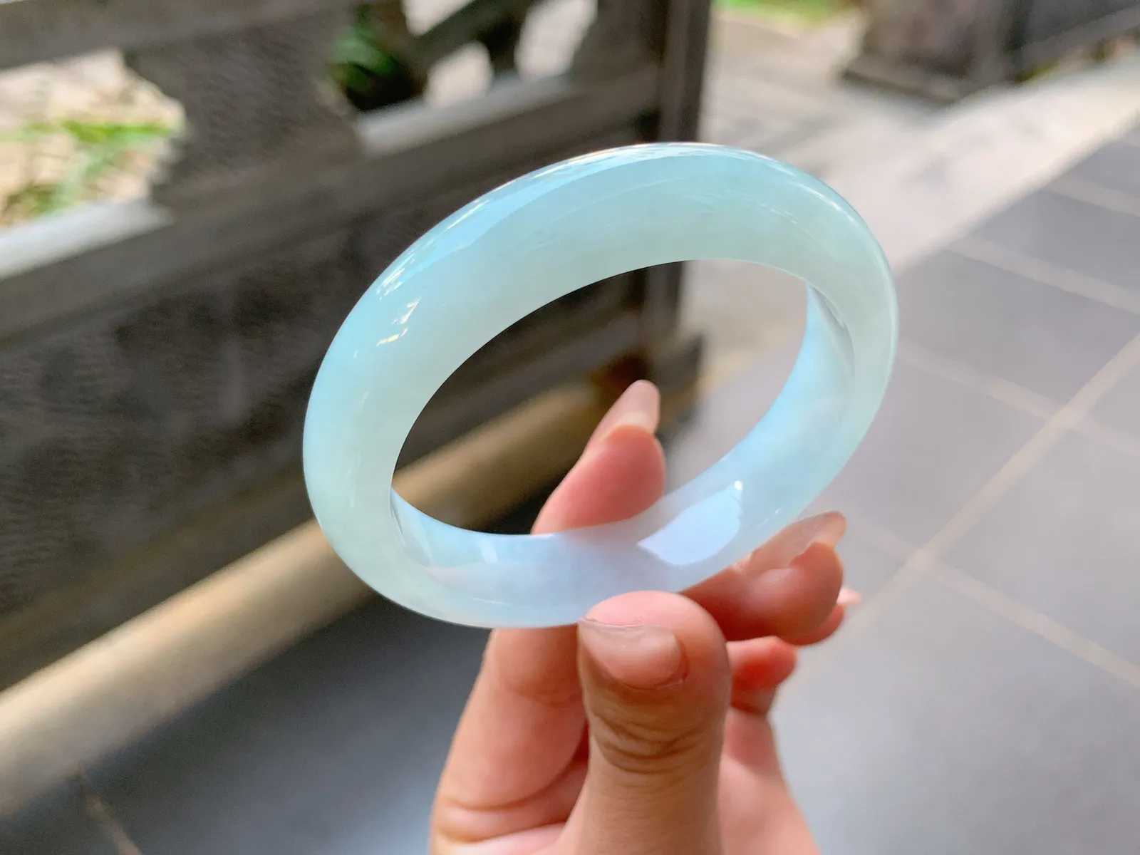 ｜52圈口
冰淡晴，颜色清清爽爽的，利落干净娇俏可爱，整体细腻柔和，