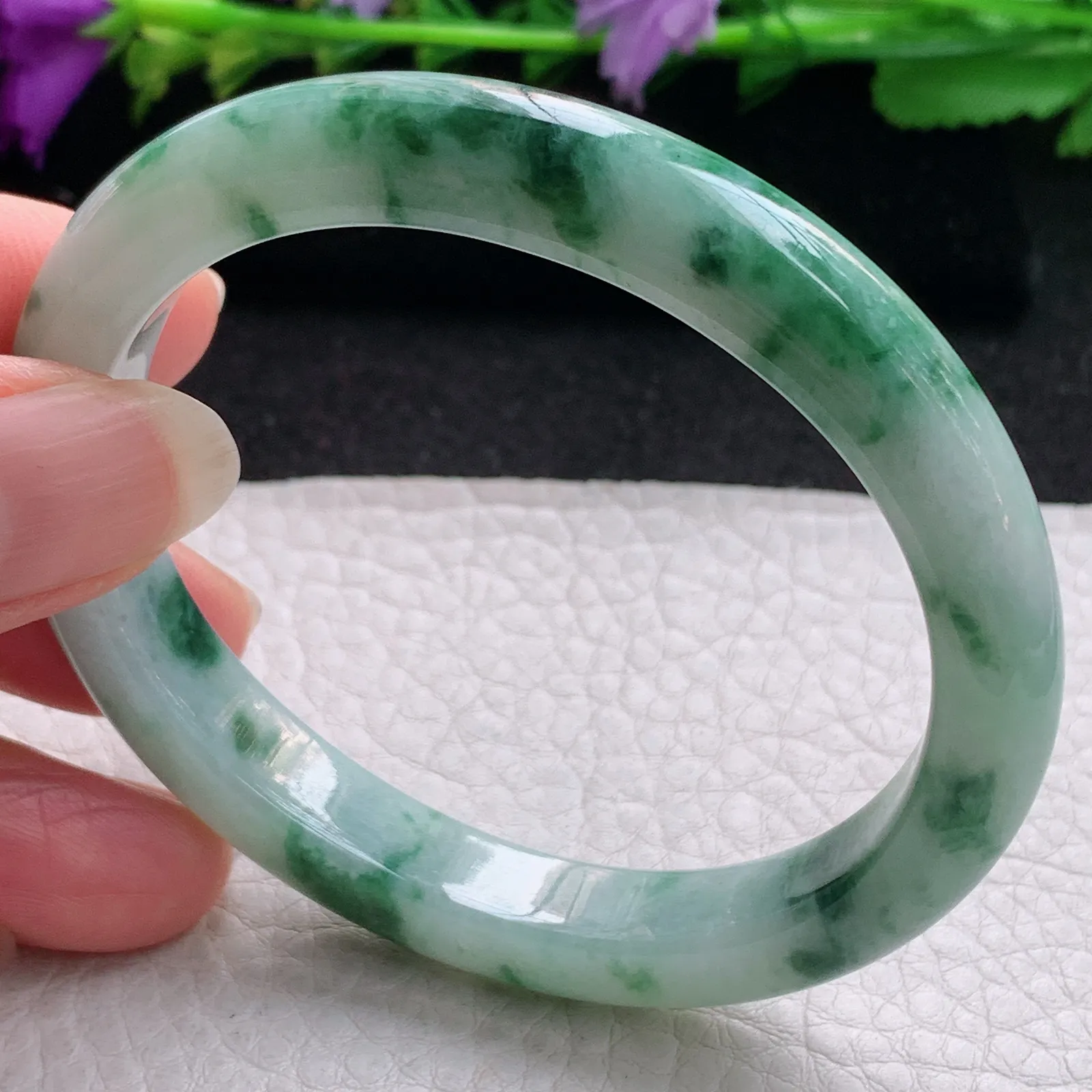 js实拍56.5*48.5*10*7.3轮胎镯 缅甸翡翠精美水润飘花椭圆宽边玉手镯 玉手环