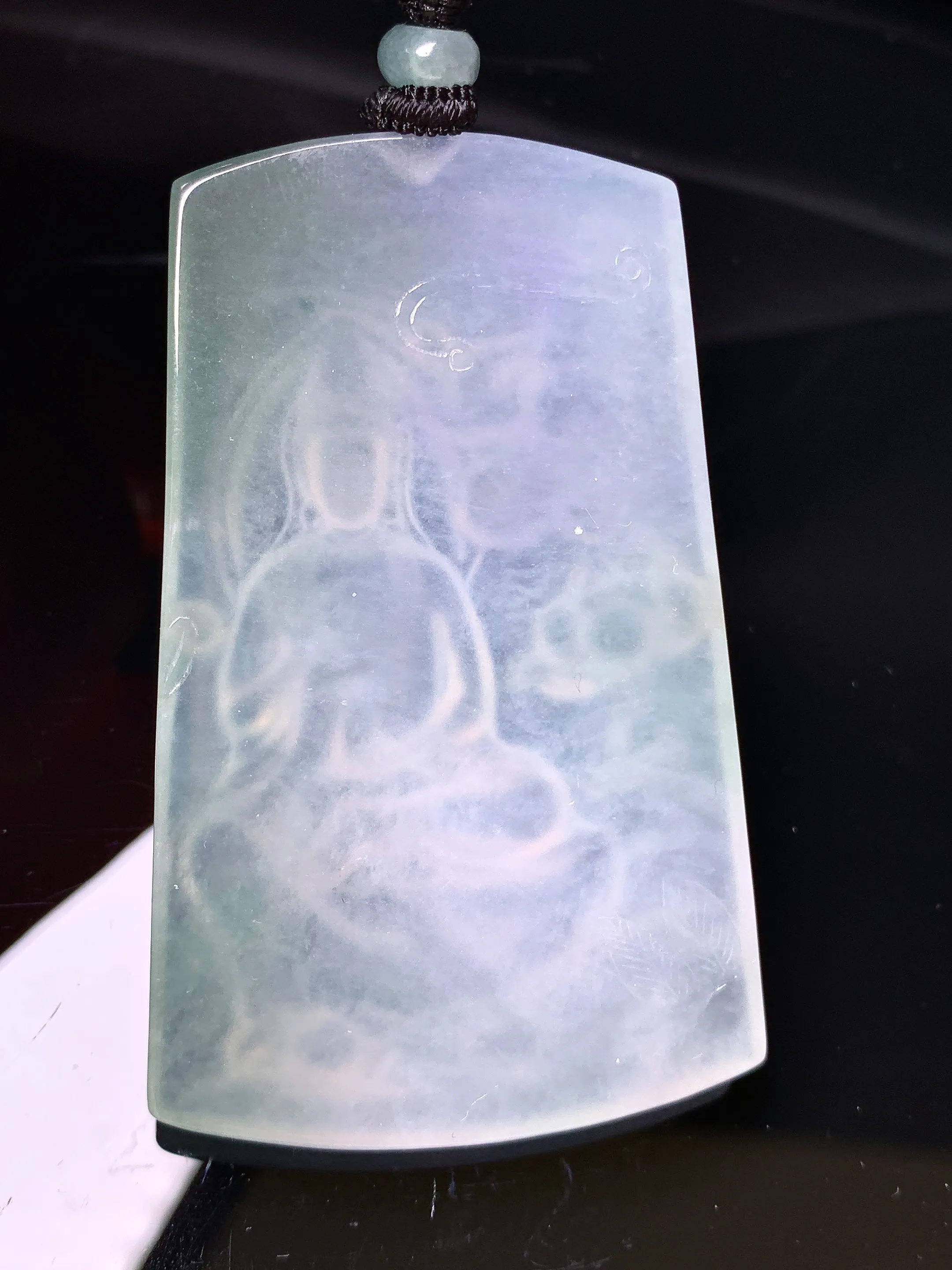 冰种观音菩萨吊坠 玉质细腻 色泽清新艳丽 整体尺寸64.6*40*5.5