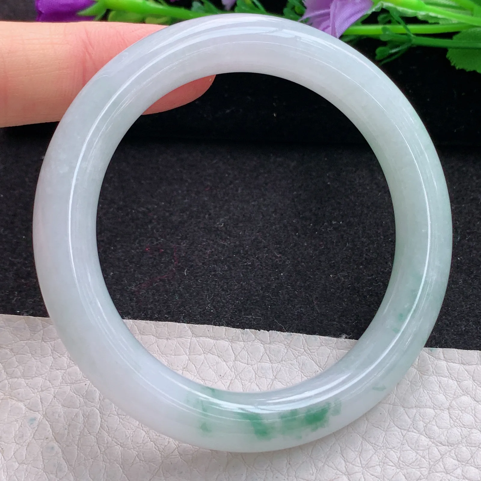 z实拍54*9.9*9.5美人镯 缅甸翡翠精美冰飘花圆条玉手镯 内纹！不扣手