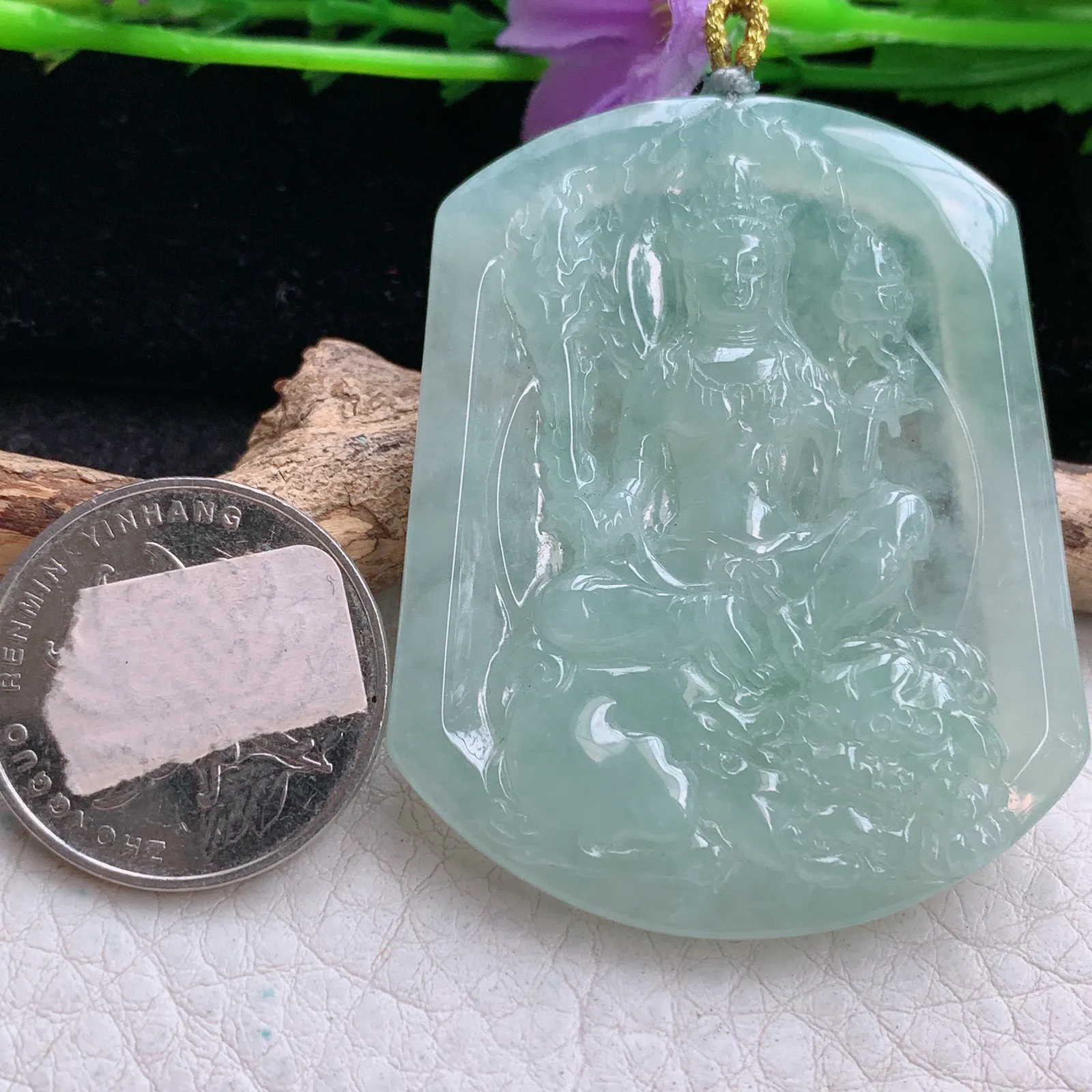 rp实拍53*42.6*5.3缅甸翡翠精雕冰绿虚空藏菩萨 生肖守护神玉吊坠 玉挂坠