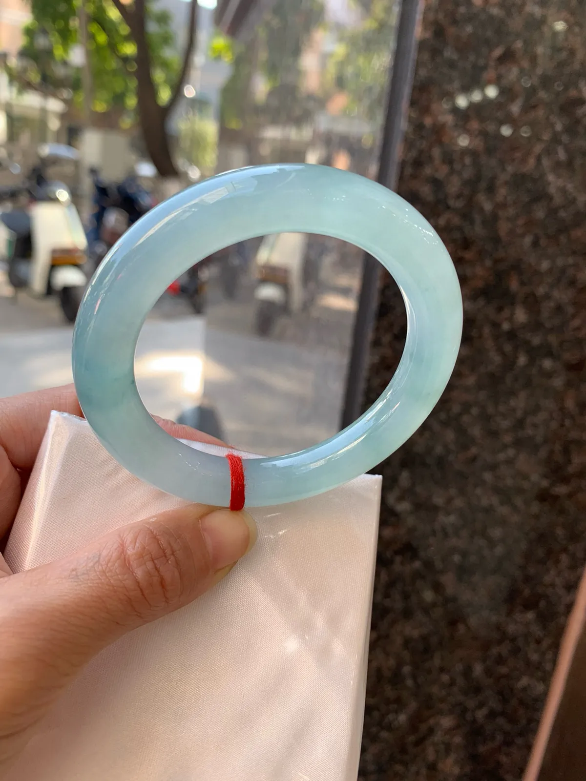 冰晴圆条，底色均匀，冰胶十足
尺寸 54.4-10.7-10.6