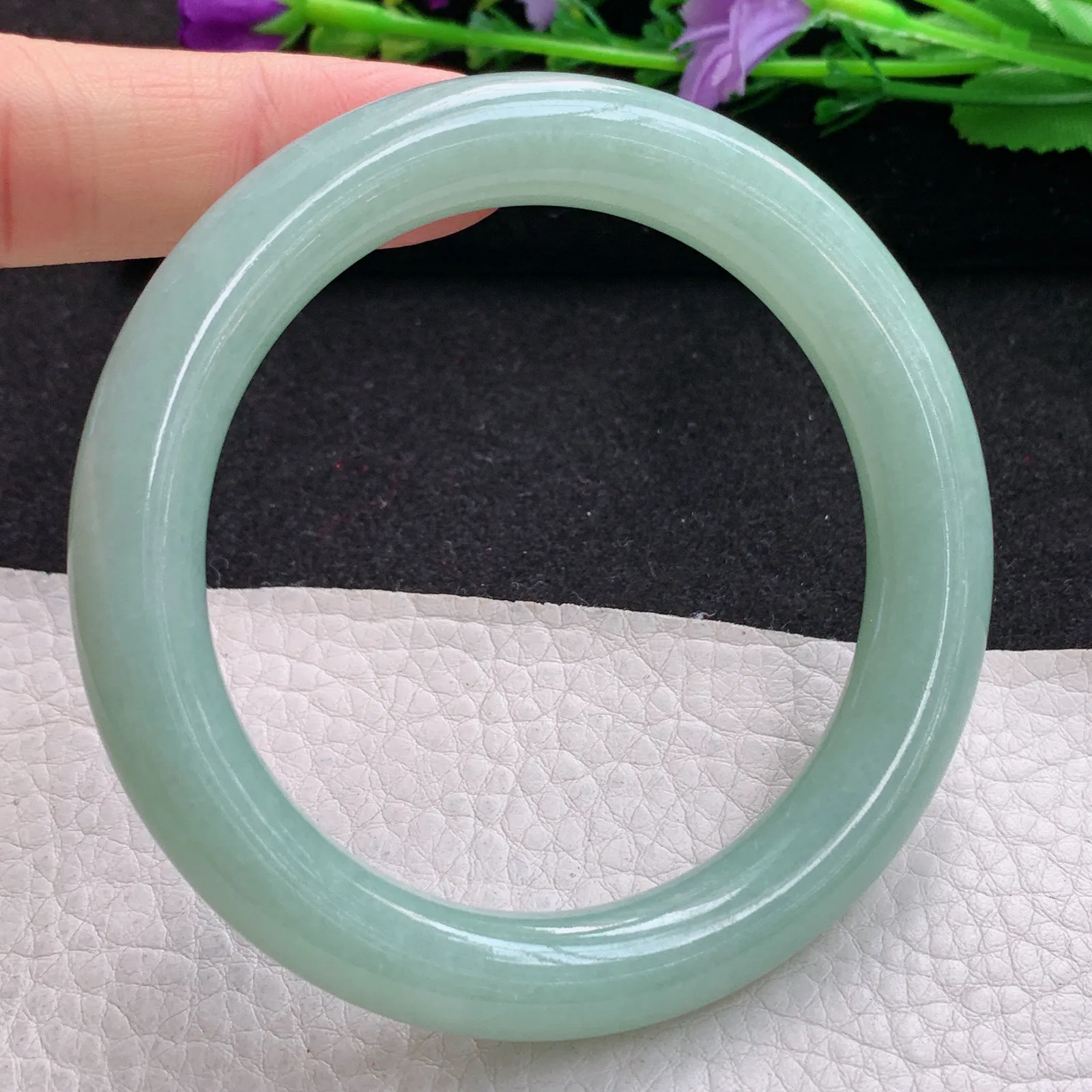 nr实拍58*10.5美人镯 缅甸翡翠a货玉手镯甜绿圆条玉手环 叮当镯