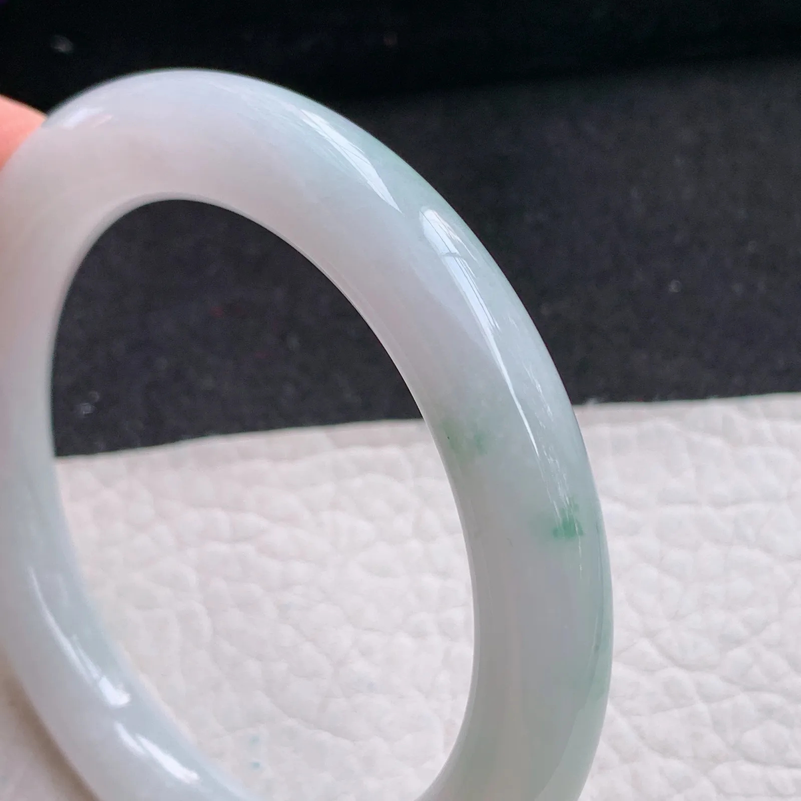 z实拍54*9.9*9.5美人镯 缅甸翡翠精美冰飘花圆条玉手镯 内纹！不扣手