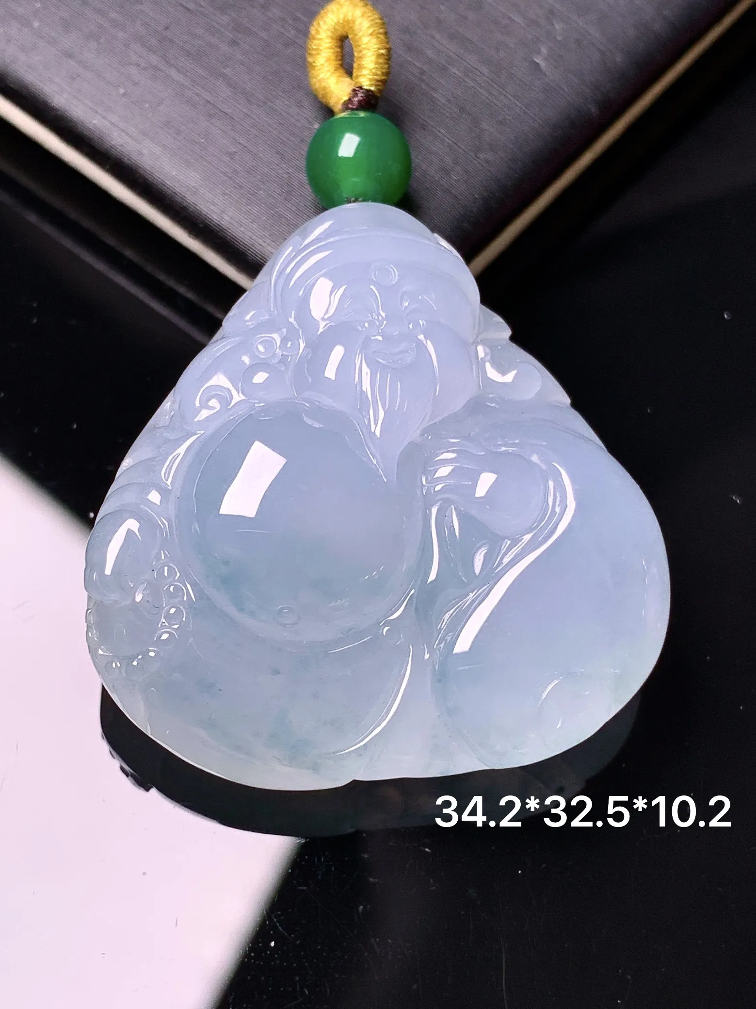 冰种财神爷吊坠 玉质细腻 色泽清新艳丽 整体尺寸34.2*32.5*10.2