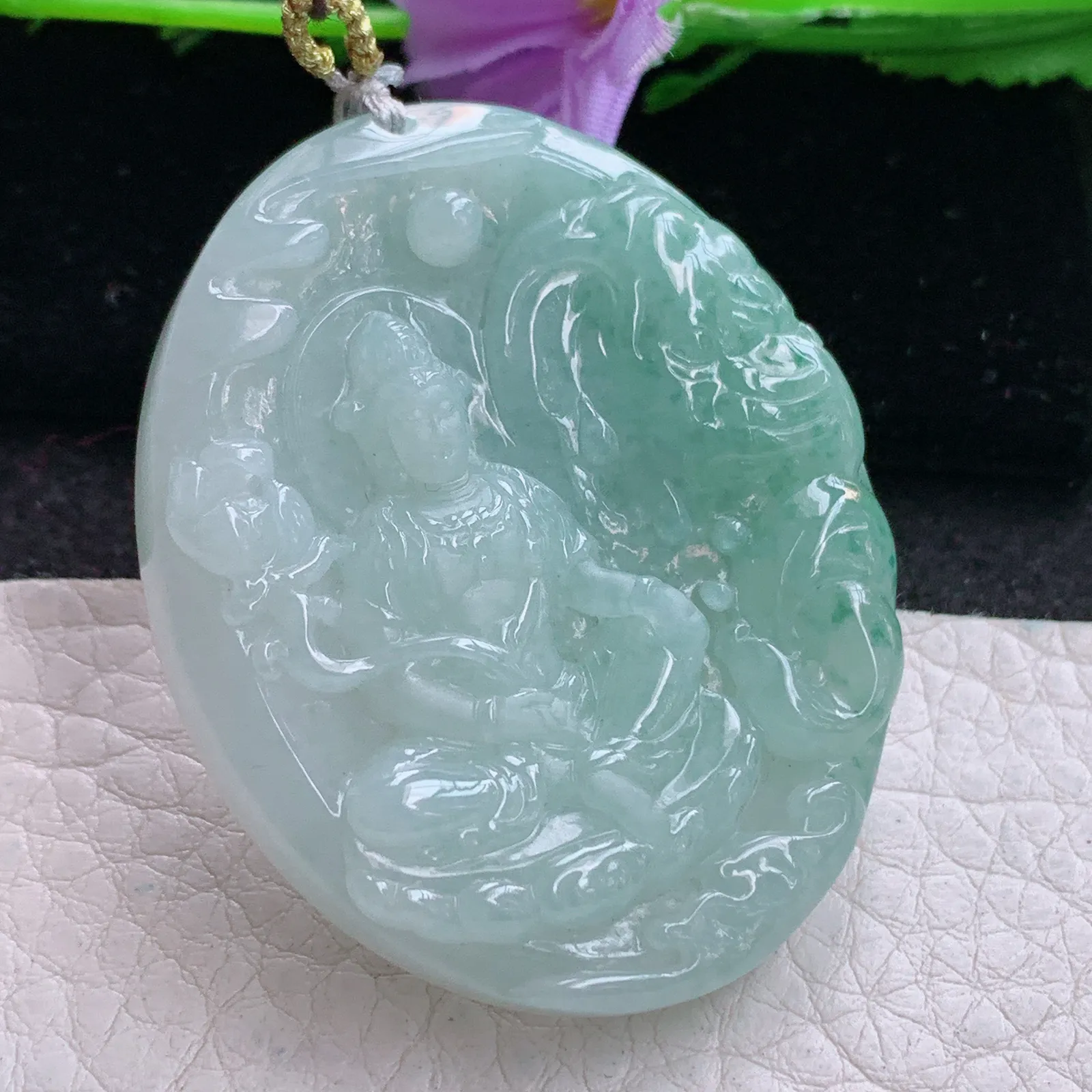 rp实拍48*39.5*7.6缅甸翡翠精雕水润文殊菩萨 生肖守护神玉吊坠 玉挂坠