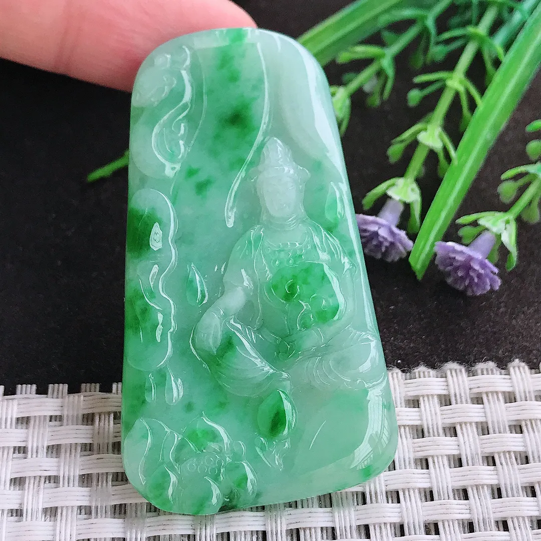 实拍A货翡翠59/33.5/5老坑冰润辣阳绿赐福观音吊坠翡翠玉观音玉牌挂件