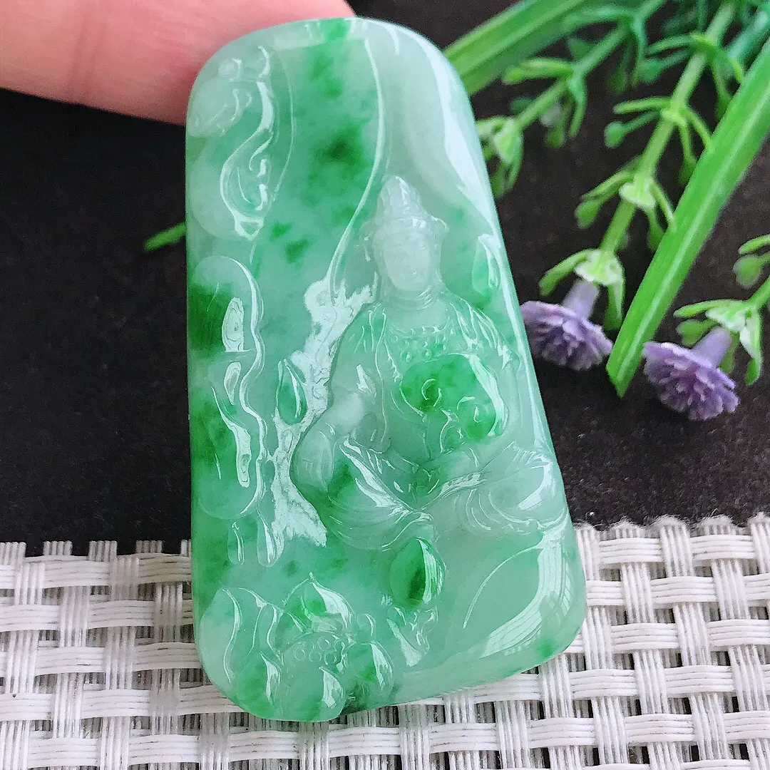 实拍A货翡翠59/33.5/5老坑冰润辣阳绿赐福观音吊坠翡翠玉观音玉牌挂件