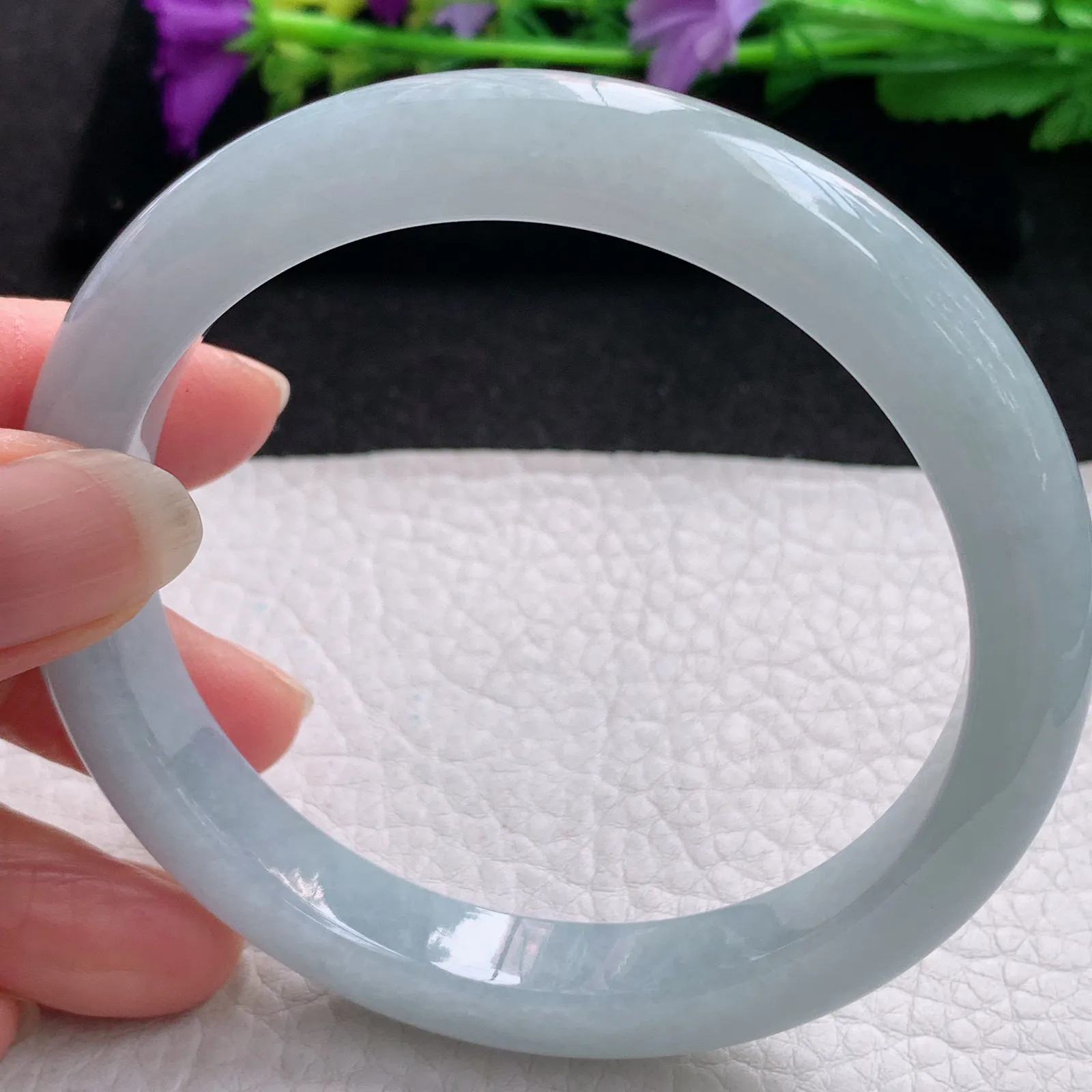 js大圈口62*10.3*8.5平安镯 缅甸翡翠精美白月光厚装宽边玉手镯 玉手环