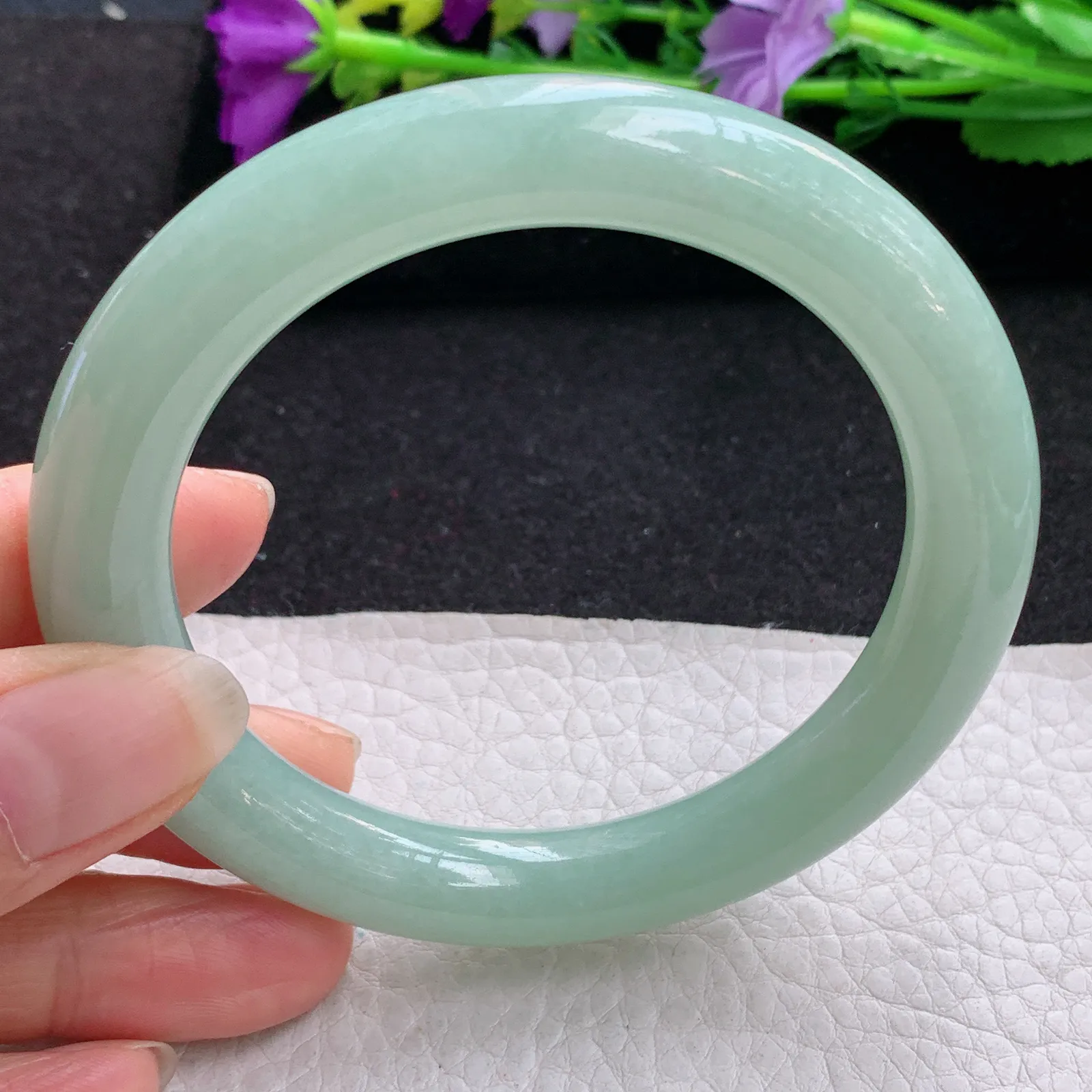 nr实拍58*10.5美人镯 缅甸翡翠a货玉手镯甜绿圆条玉手环 叮当镯