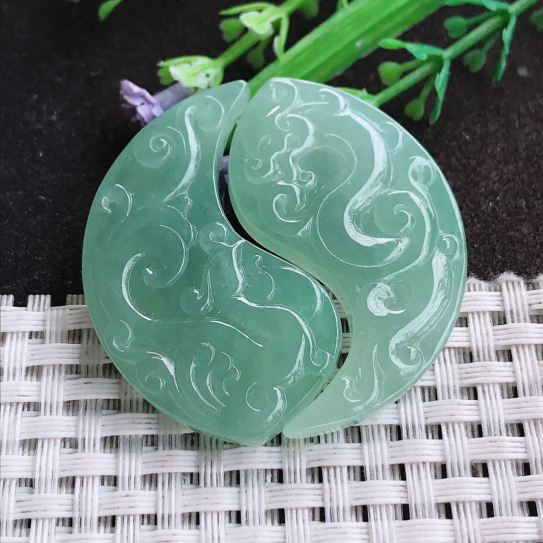 实拍A货翡翠39.8/20.5/5老坑冰胶水灵冰晴满甜绿仿古龙凤牌吊坠翡翠玉牌挂件