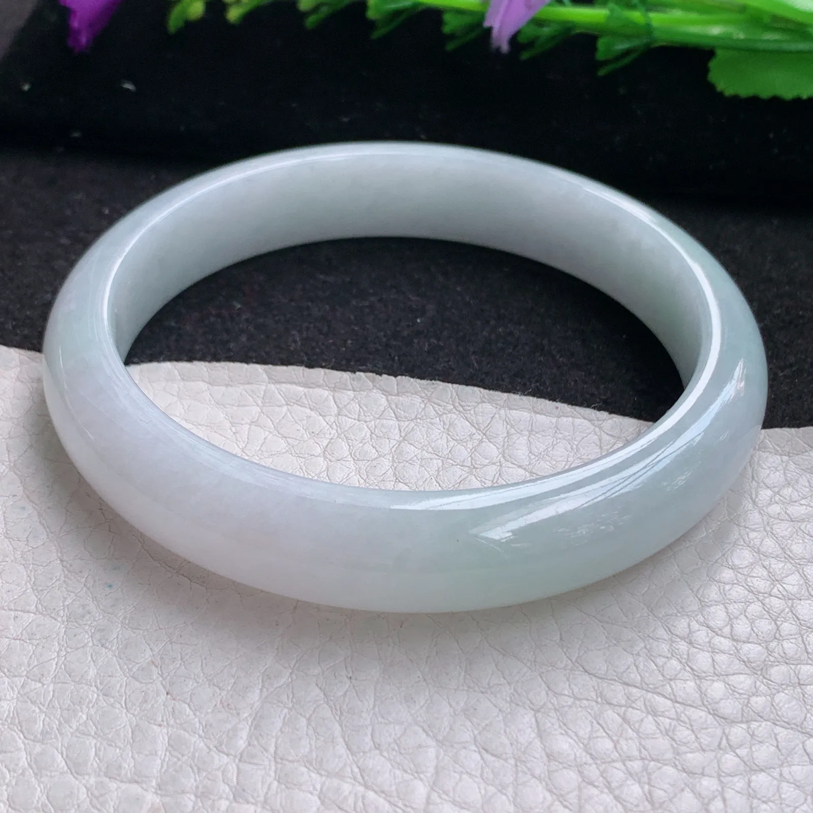 hh大圈口63*11.2*7.8平安镯 缅甸翡翠a货玉手镯水润白月光宽边玉手环