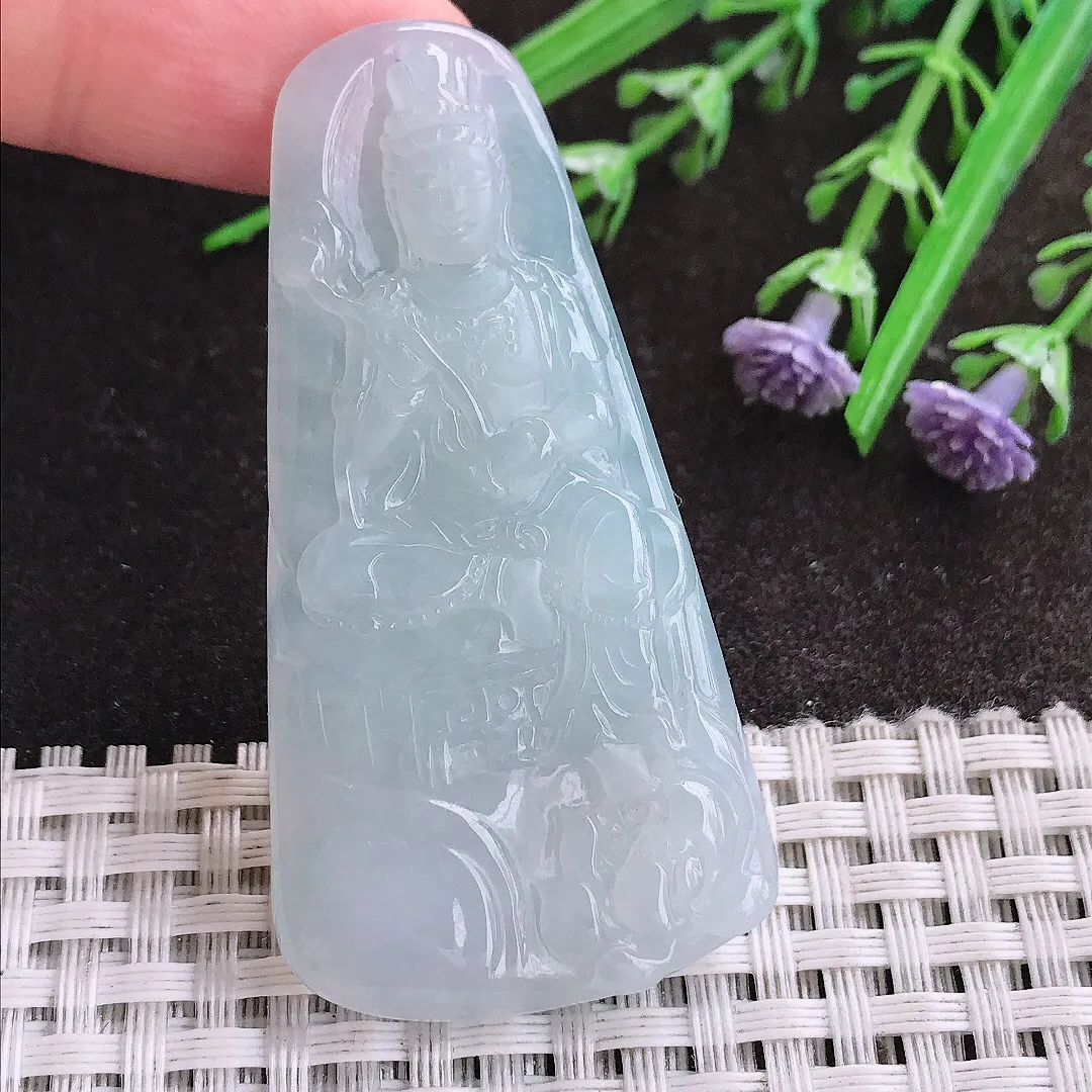 实拍A货翡翠58.5/29.8/6老坑冰胶果冻冰晴大势至菩萨吊坠翡翠持莲观音挂件
