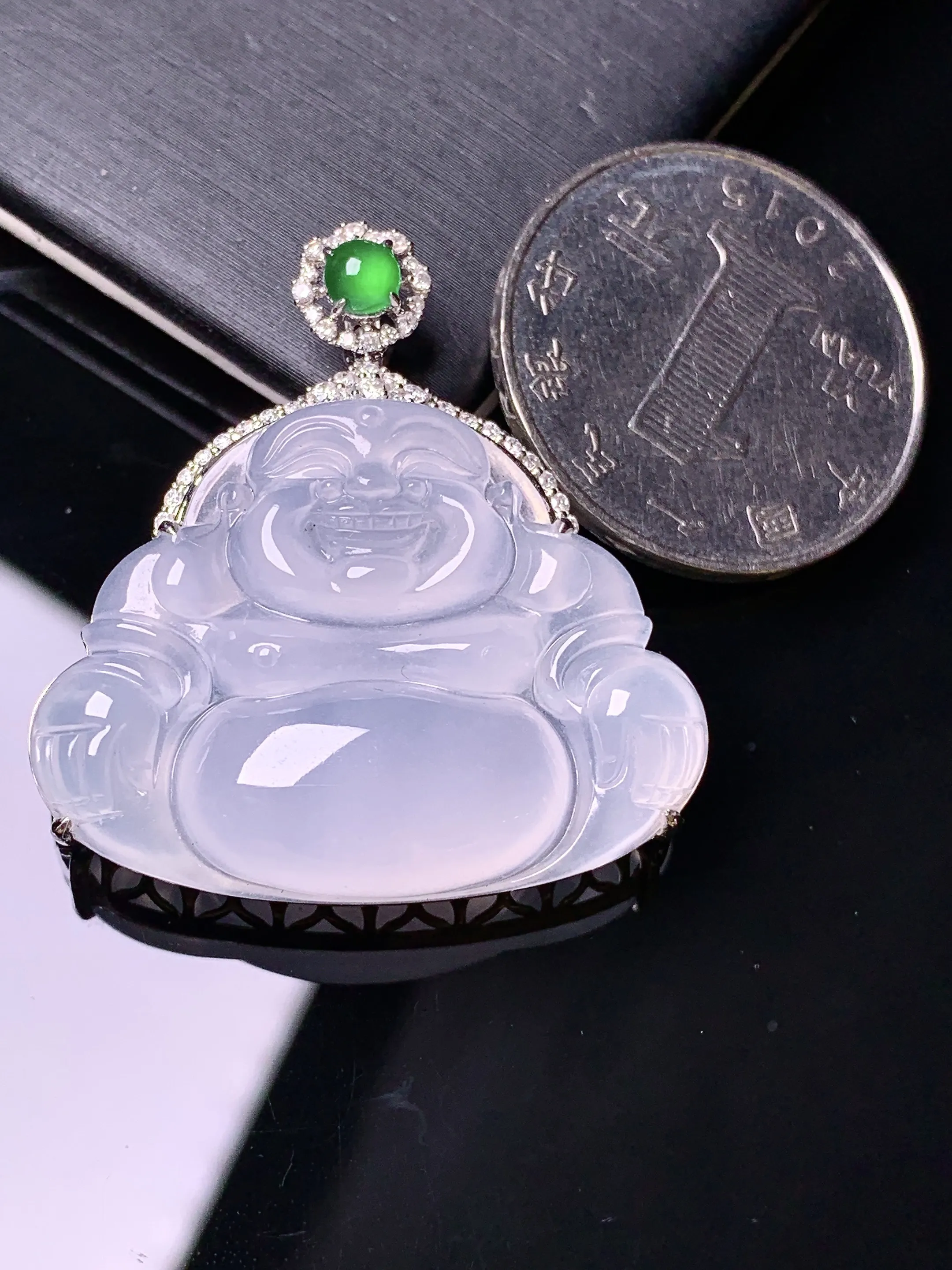 18金钻镶嵌冰种佛公吊坠 玉质细腻 色泽清新艳丽 整体尺寸34.6*32.7*9.2