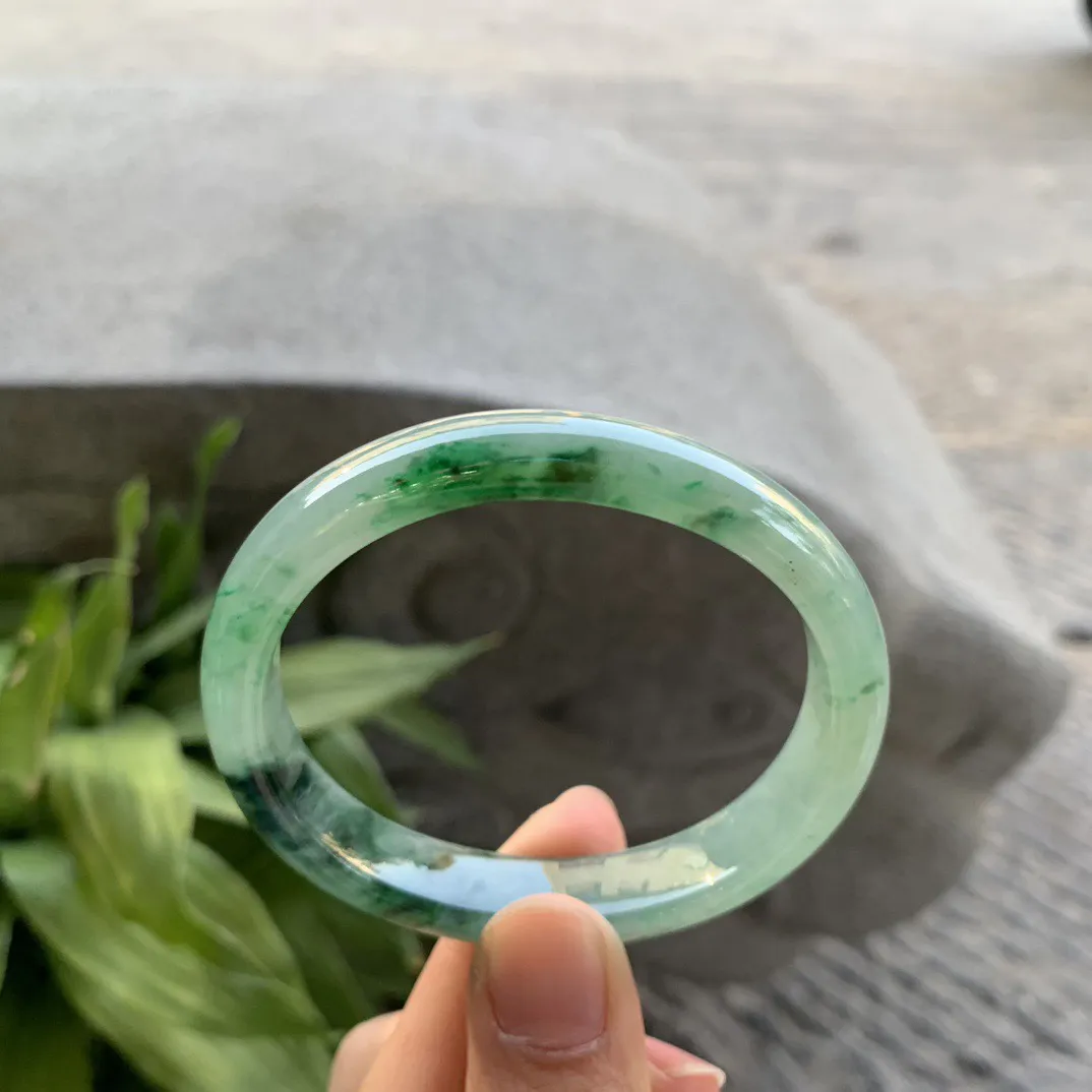 圈口 55.7-49-11-6.9【飘绿花贵妃手镯】贵妃55 56可戴