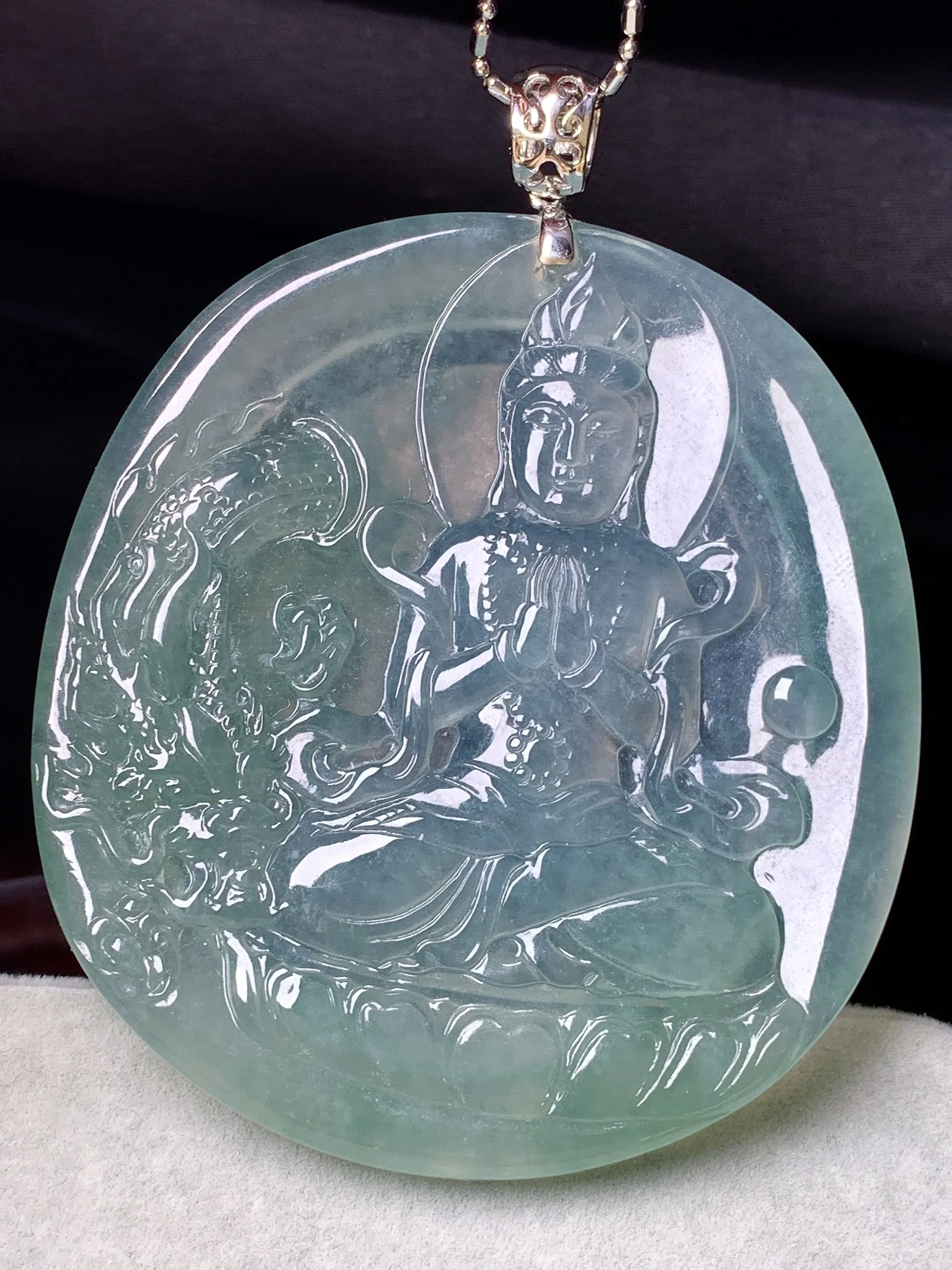 冰种翡翠晴绿文殊观音菩萨吊坠 玉质细腻 色泽清新艳丽 整体尺寸64*49.8*4.6