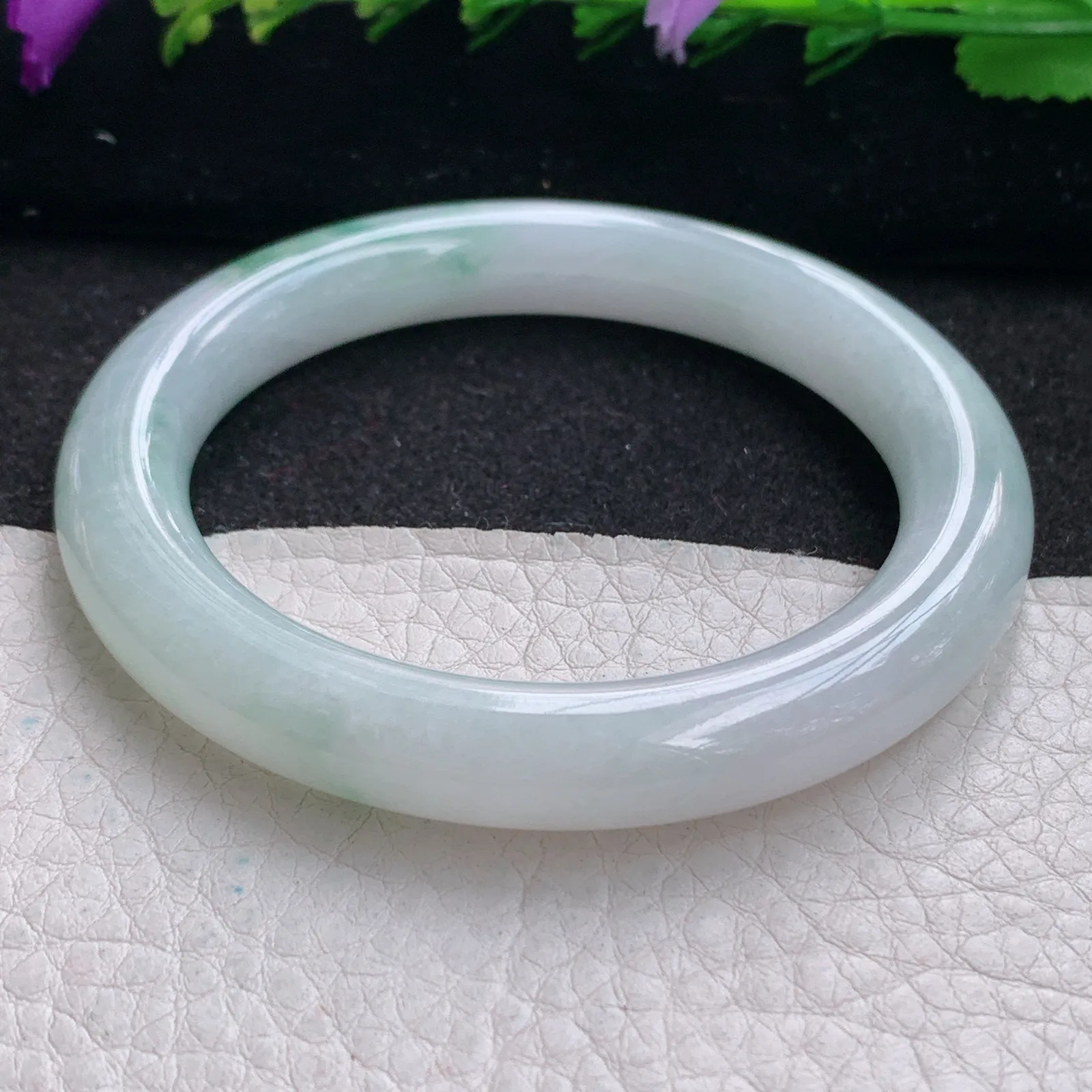 z实拍54*9.9*9.5美人镯 缅甸翡翠精美冰飘花圆条玉手镯 内纹！不扣手