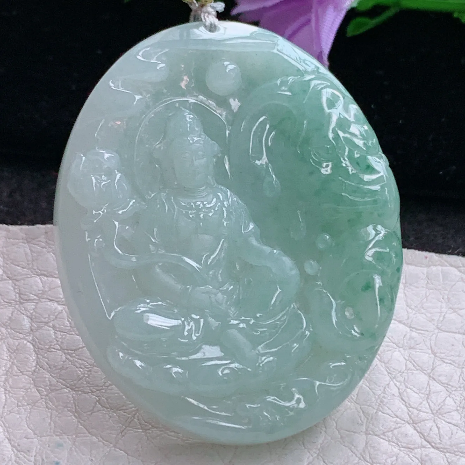 rp实拍48*39.5*7.6缅甸翡翠精雕水润文殊菩萨 生肖守护神玉吊坠 玉挂坠