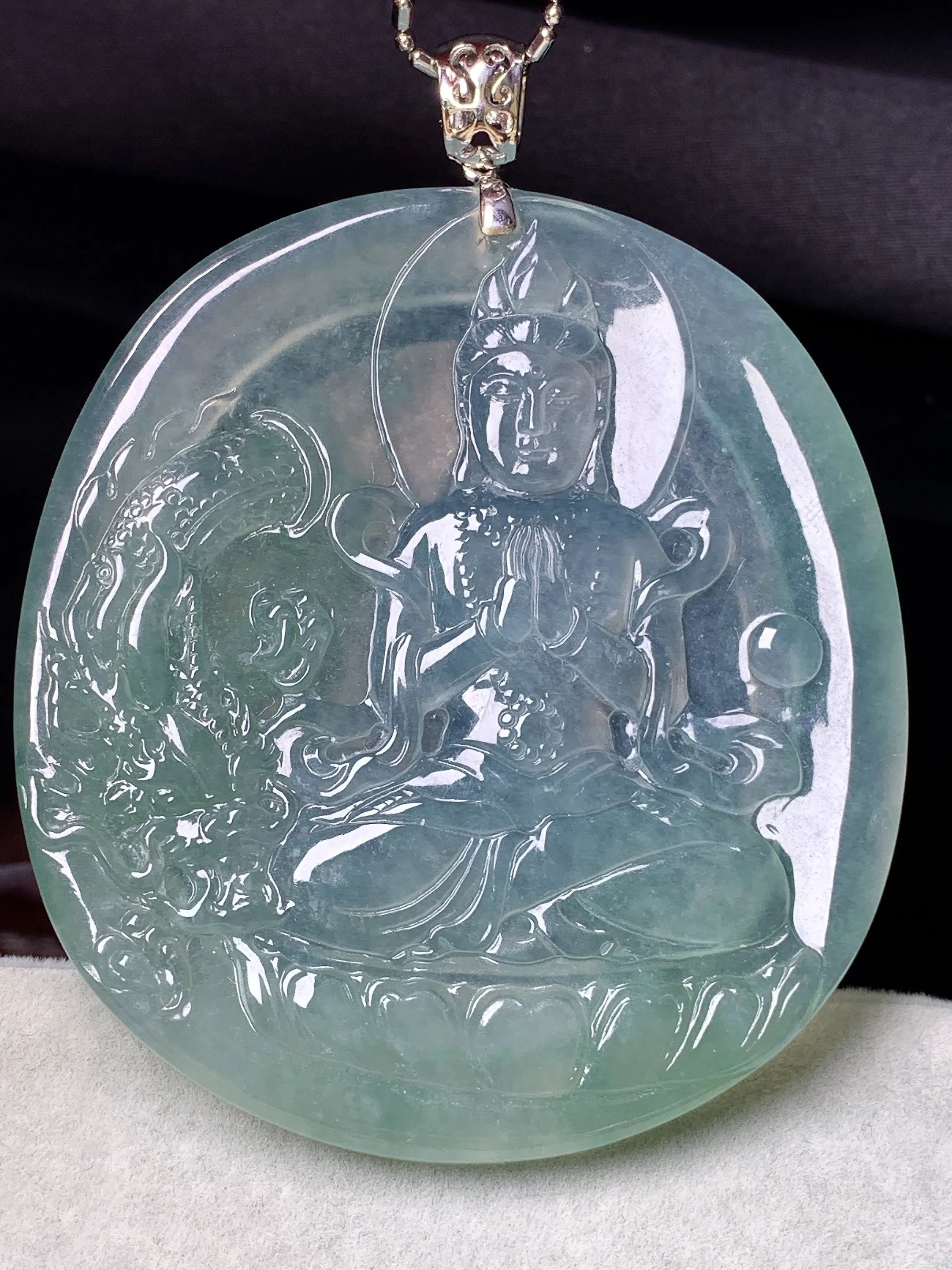 冰种翡翠晴绿文殊观音菩萨吊坠 玉质细腻 色泽清新艳丽 整体尺寸64*49.8*4.6