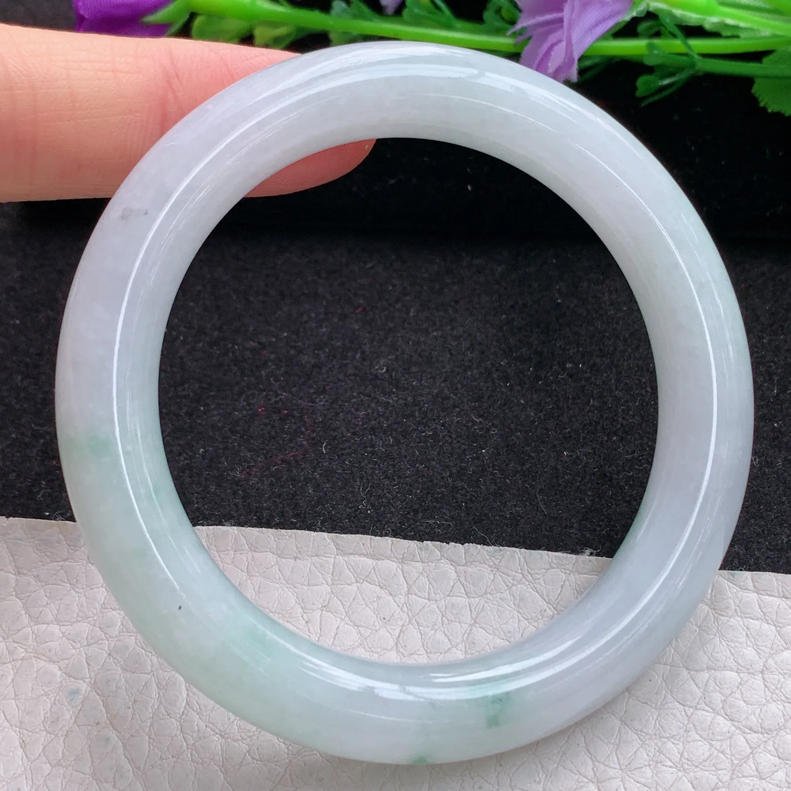 z实拍54*9.9*9.5美人镯 缅甸翡翠精美冰飘花圆条玉手镯 内纹！不扣手