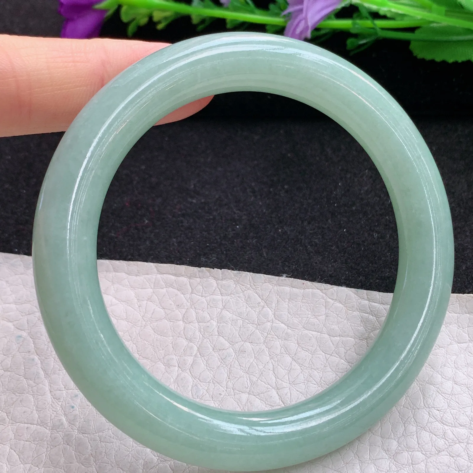 nr实拍58*10.5美人镯 缅甸翡翠a货玉手镯甜绿圆条玉手环 叮当镯