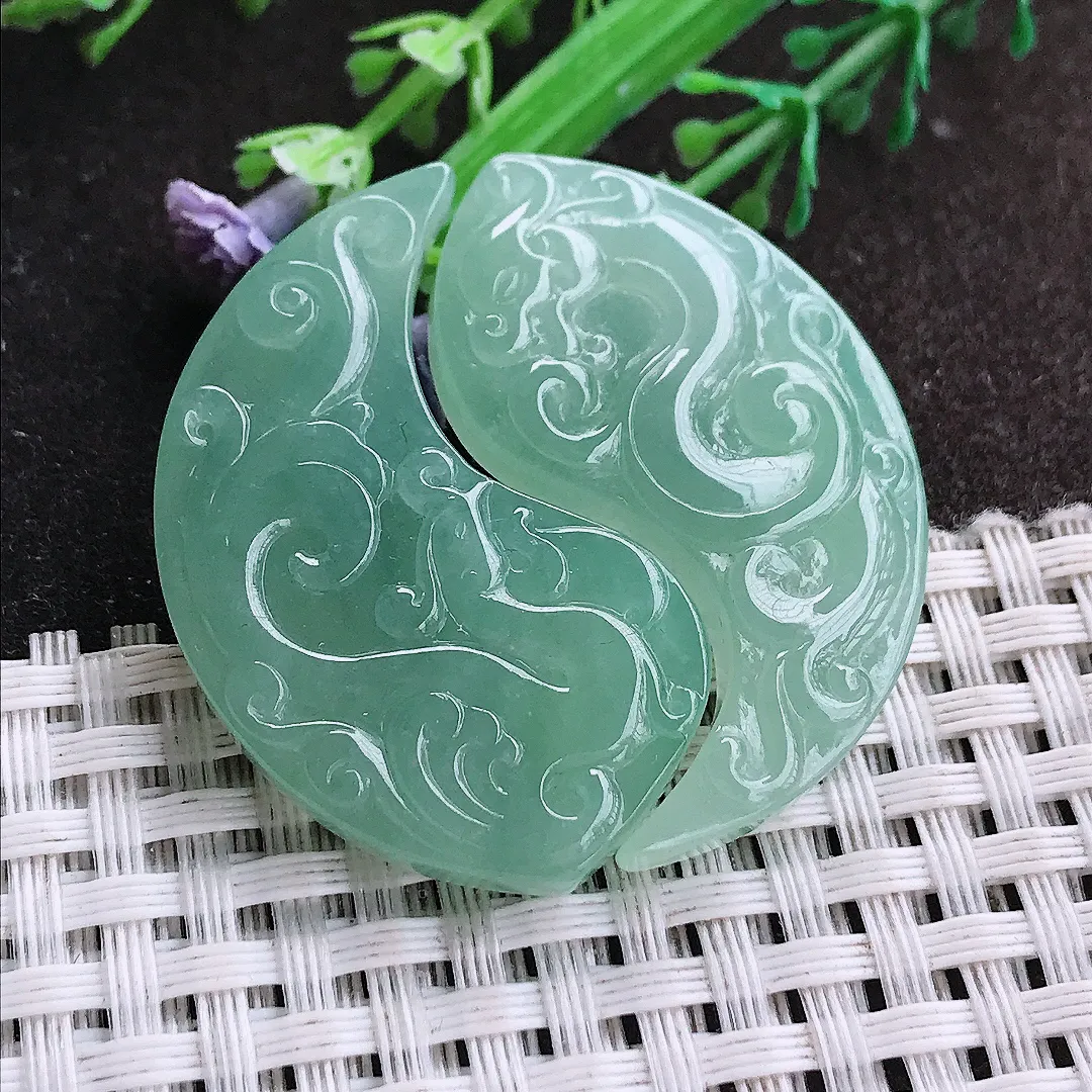 实拍A货翡翠39.8/20.5/5老坑冰胶水灵冰晴满甜绿仿古龙凤牌吊坠翡翠玉牌挂件