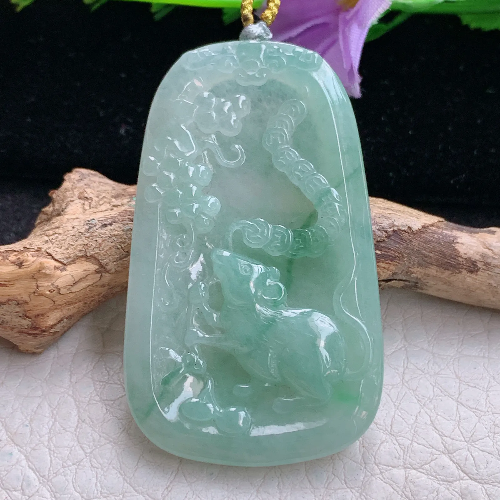 rp实拍50*38*5.3缅甸翡翠精雕飘花招财老鼠 生肖鼠玉吊坠 玉挂坠