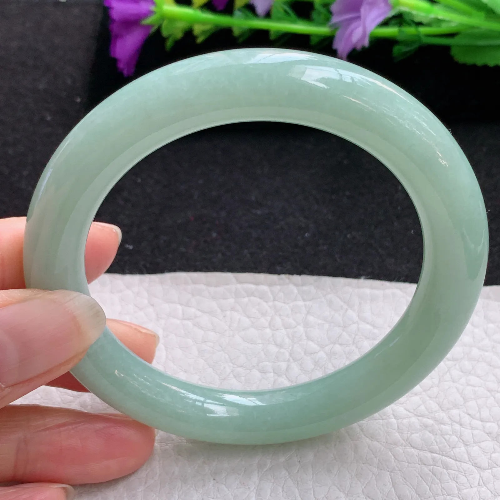 nr实拍58*10.5美人镯 缅甸翡翠a货玉手镯甜绿圆条玉手环 叮当镯