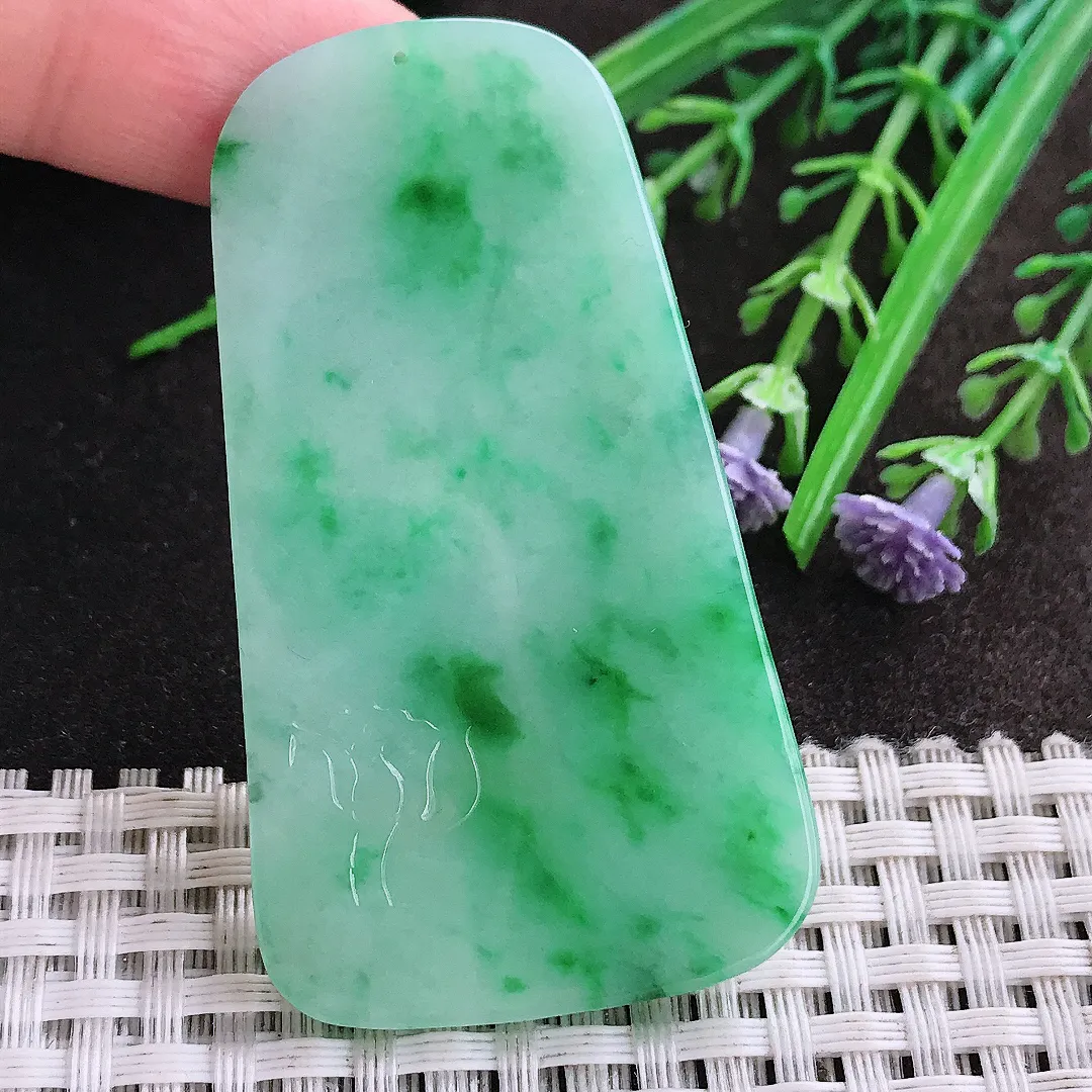 实拍A货翡翠59/33.5/5老坑冰润辣阳绿赐福观音吊坠翡翠玉观音玉牌挂件