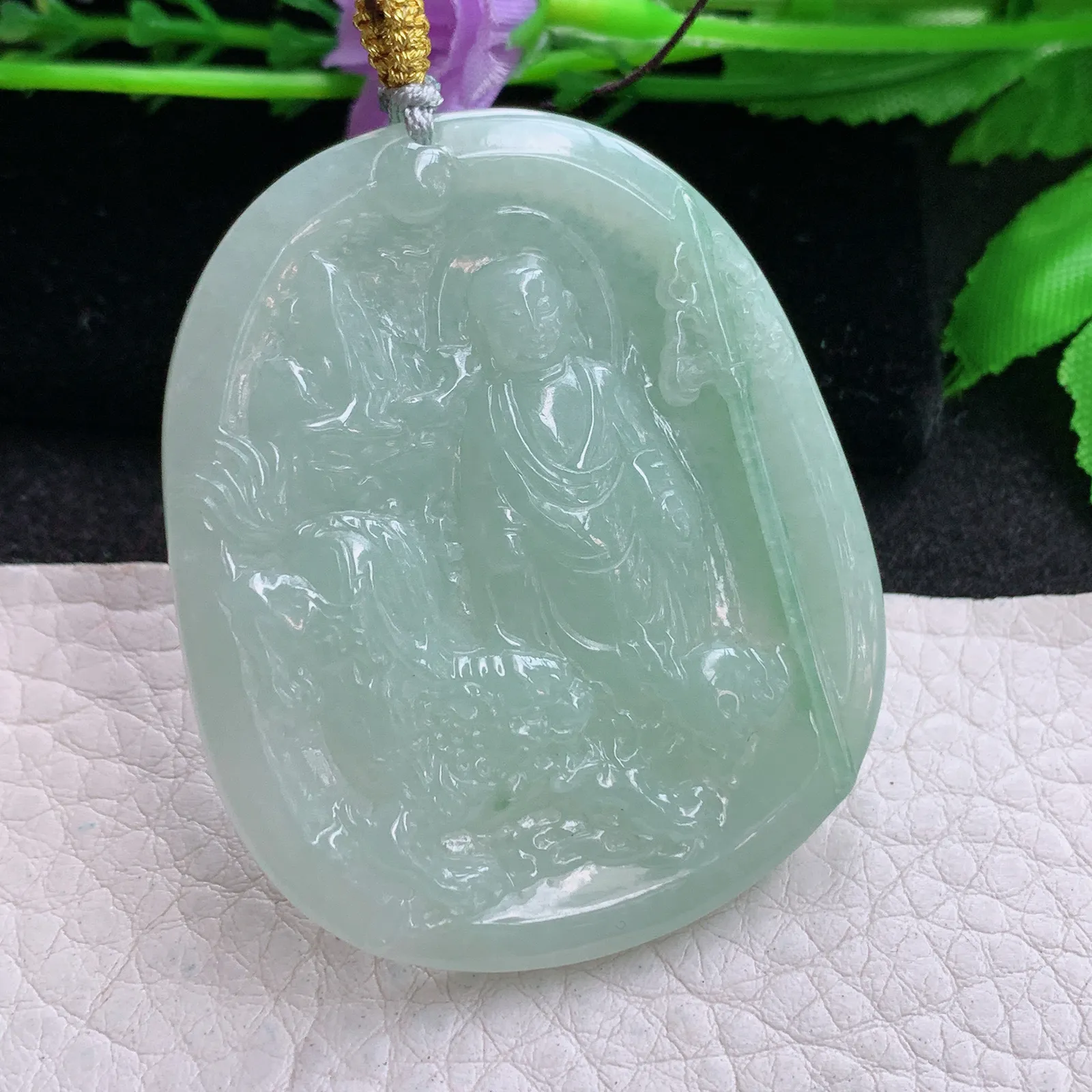 rp实拍50*41.8*5缅甸翡翠精雕甜绿地藏王菩萨玉吊坠 玉挂坠