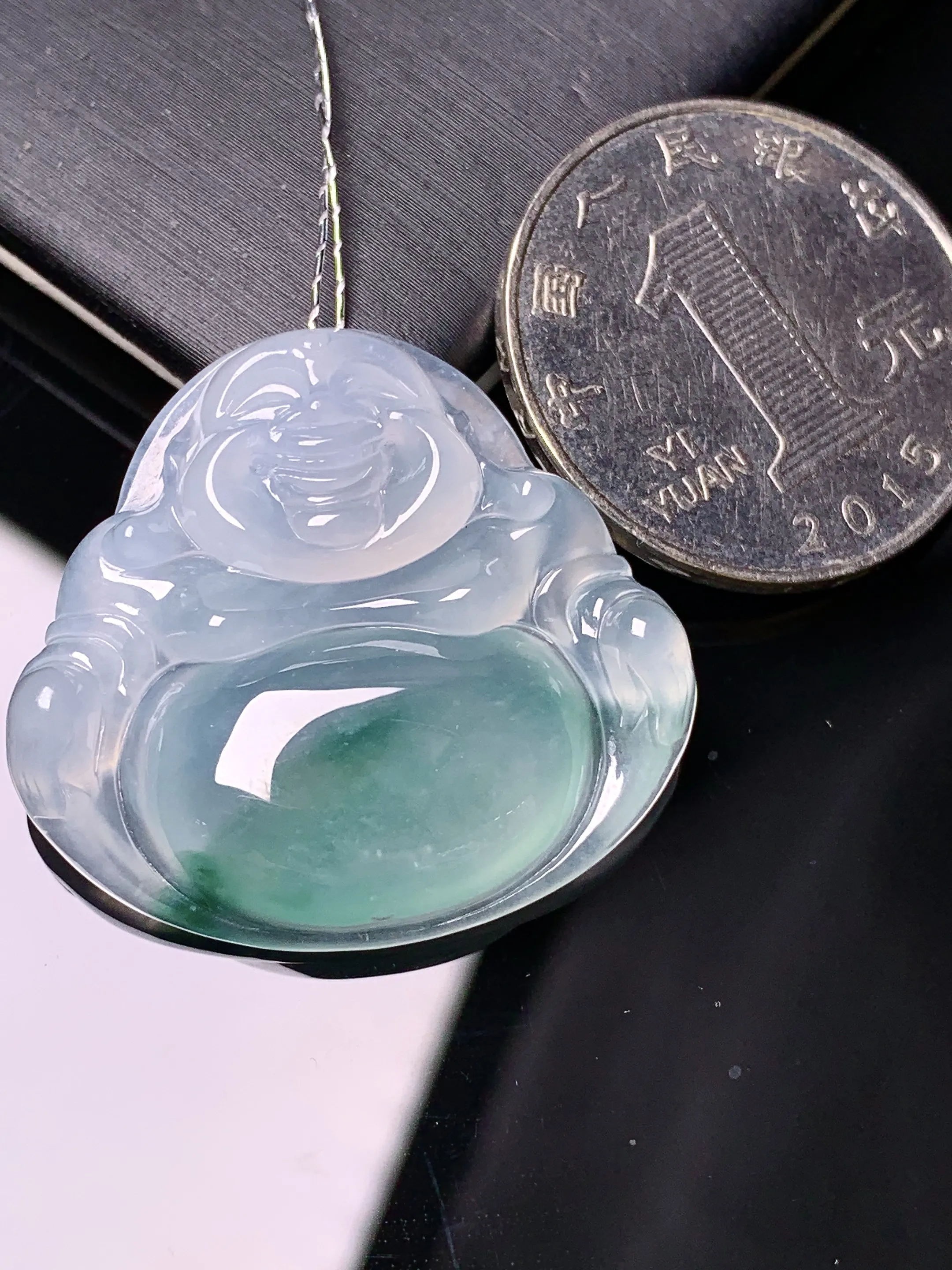 冰种飘绿佛公吊坠 玉质细腻 色泽清新艳丽 整体尺寸28*30.5*6.5