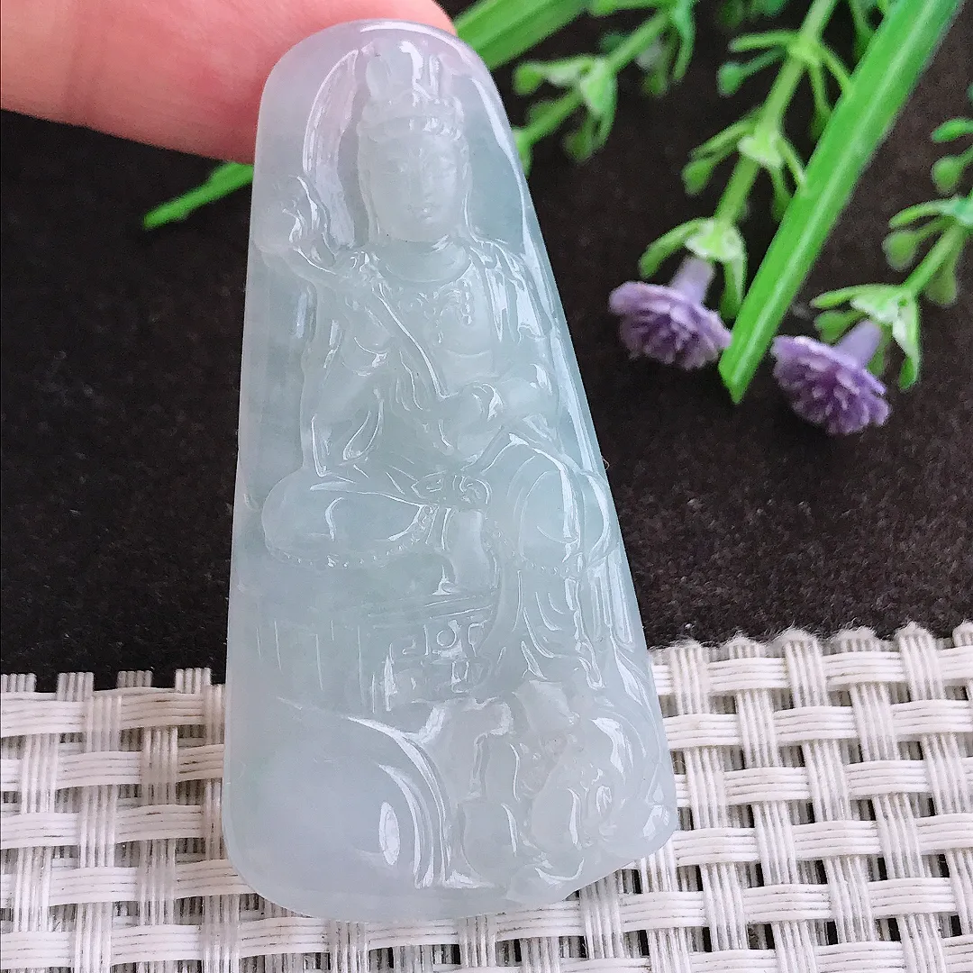 实拍A货翡翠58.5/29.8/6老坑冰胶果冻冰晴大势至菩萨吊坠翡翠持莲观音挂件