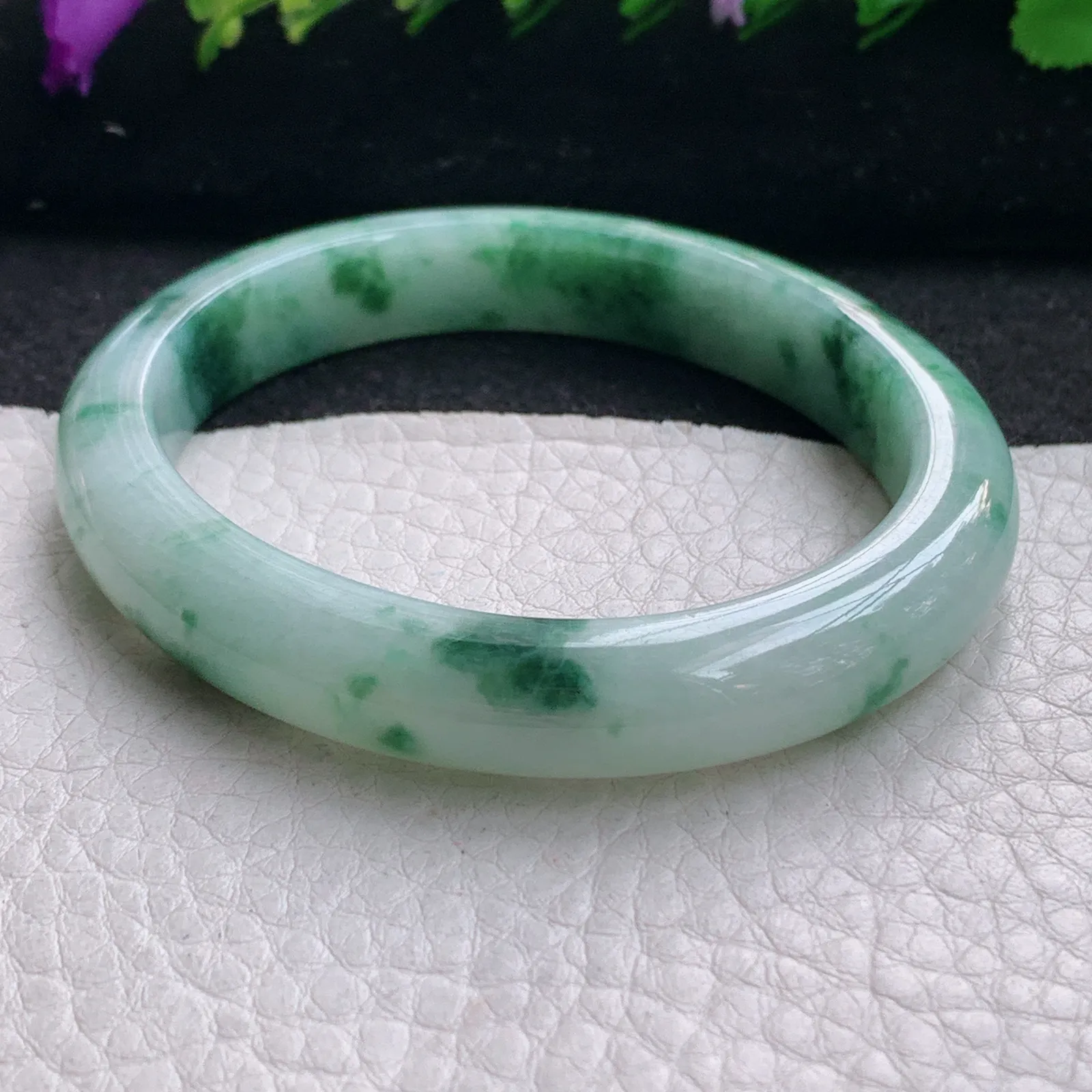 js实拍56.5*48.5*10*7.3轮胎镯 缅甸翡翠精美水润飘花椭圆宽边玉手镯 玉手环